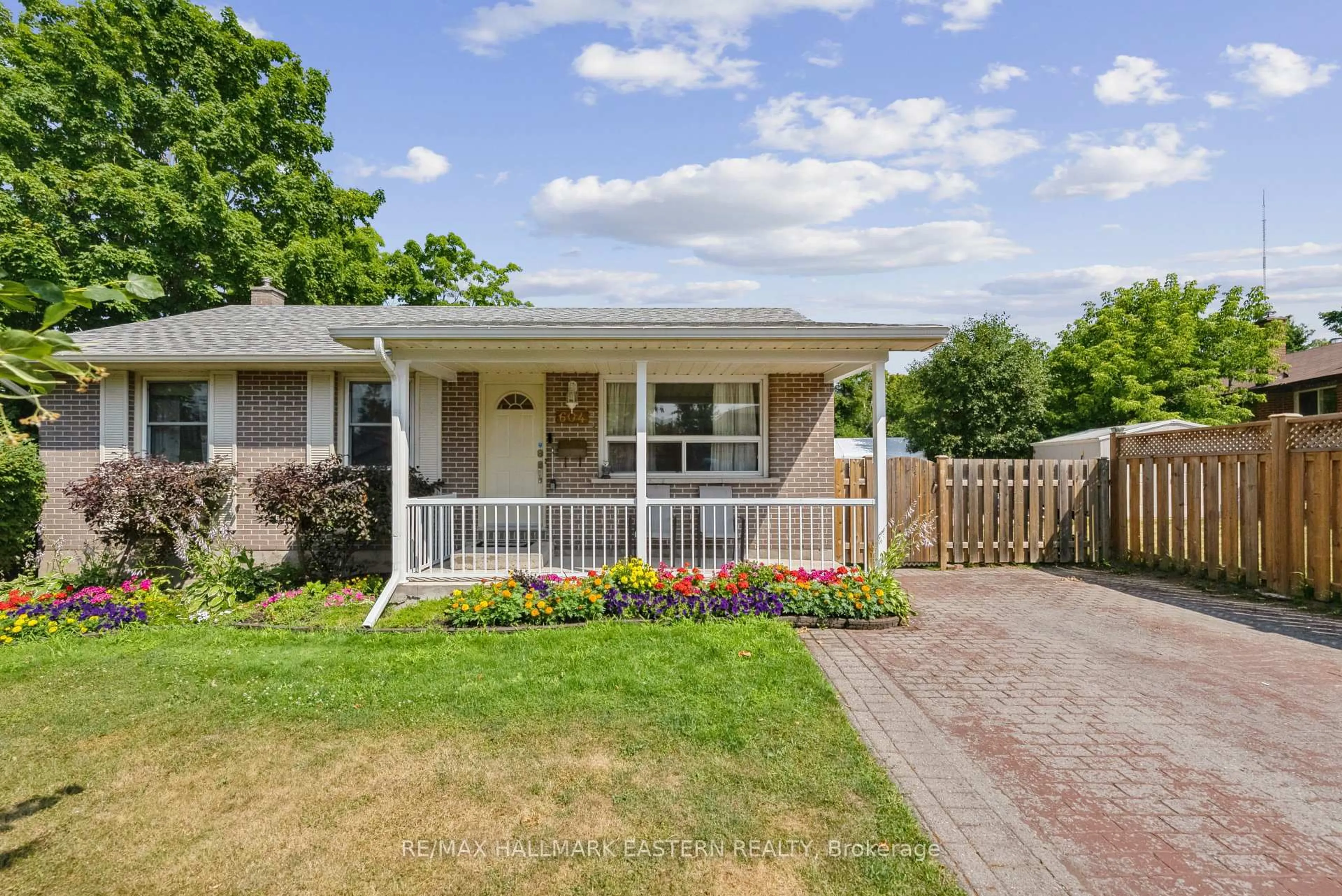 Home with vinyl exterior material, street for 604 Garside Dr, Peterborough East Ontario K9H 7C7