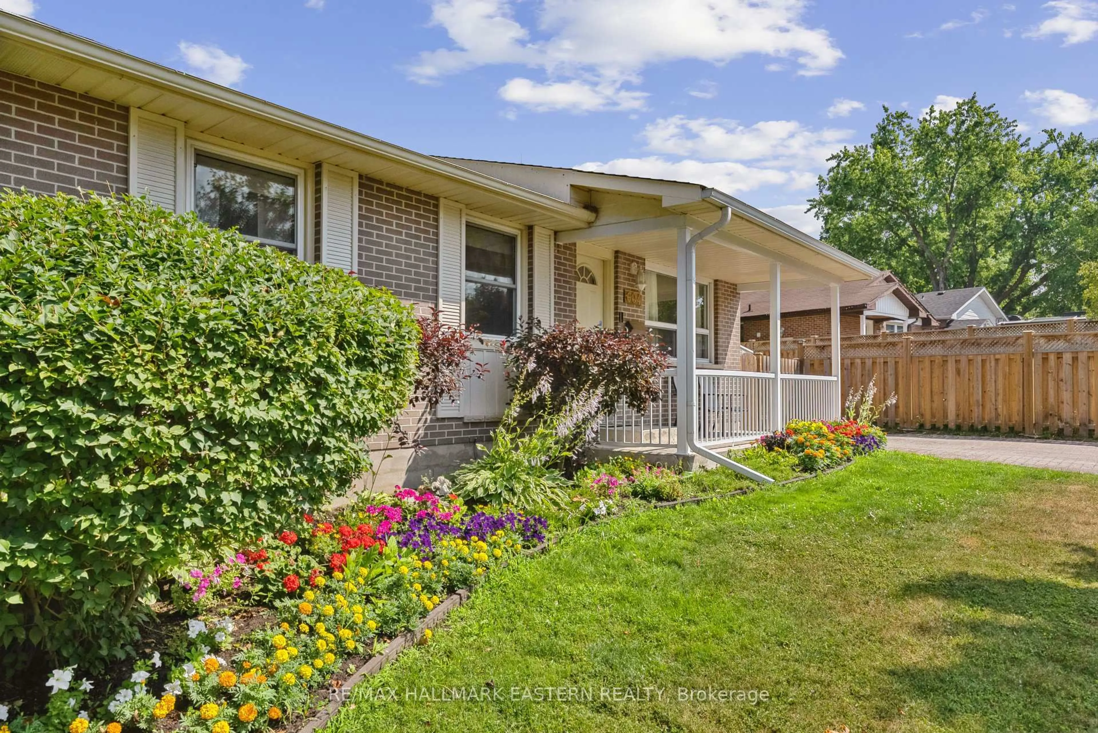 Home with vinyl exterior material, street for 604 Garside Dr, Peterborough East Ontario K9H 7C7