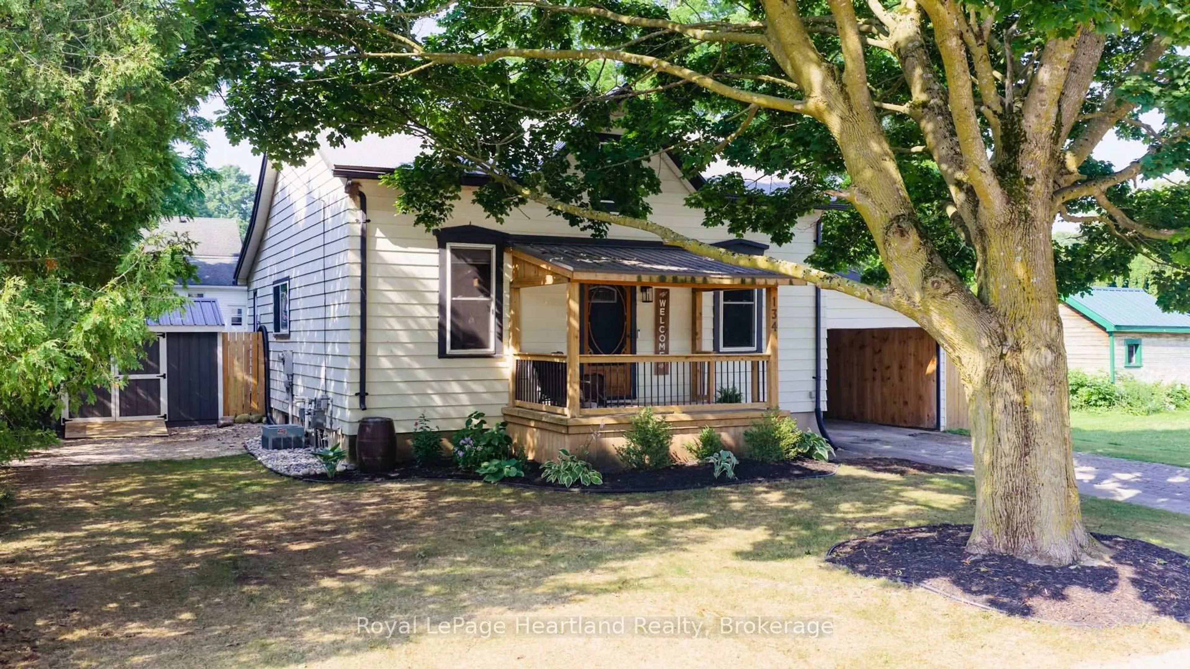 A pic from outside/outdoor area/front of a property/back of a property/a pic from drone, street for 134 Wellington St, Central Huron Ontario N0M 1L0