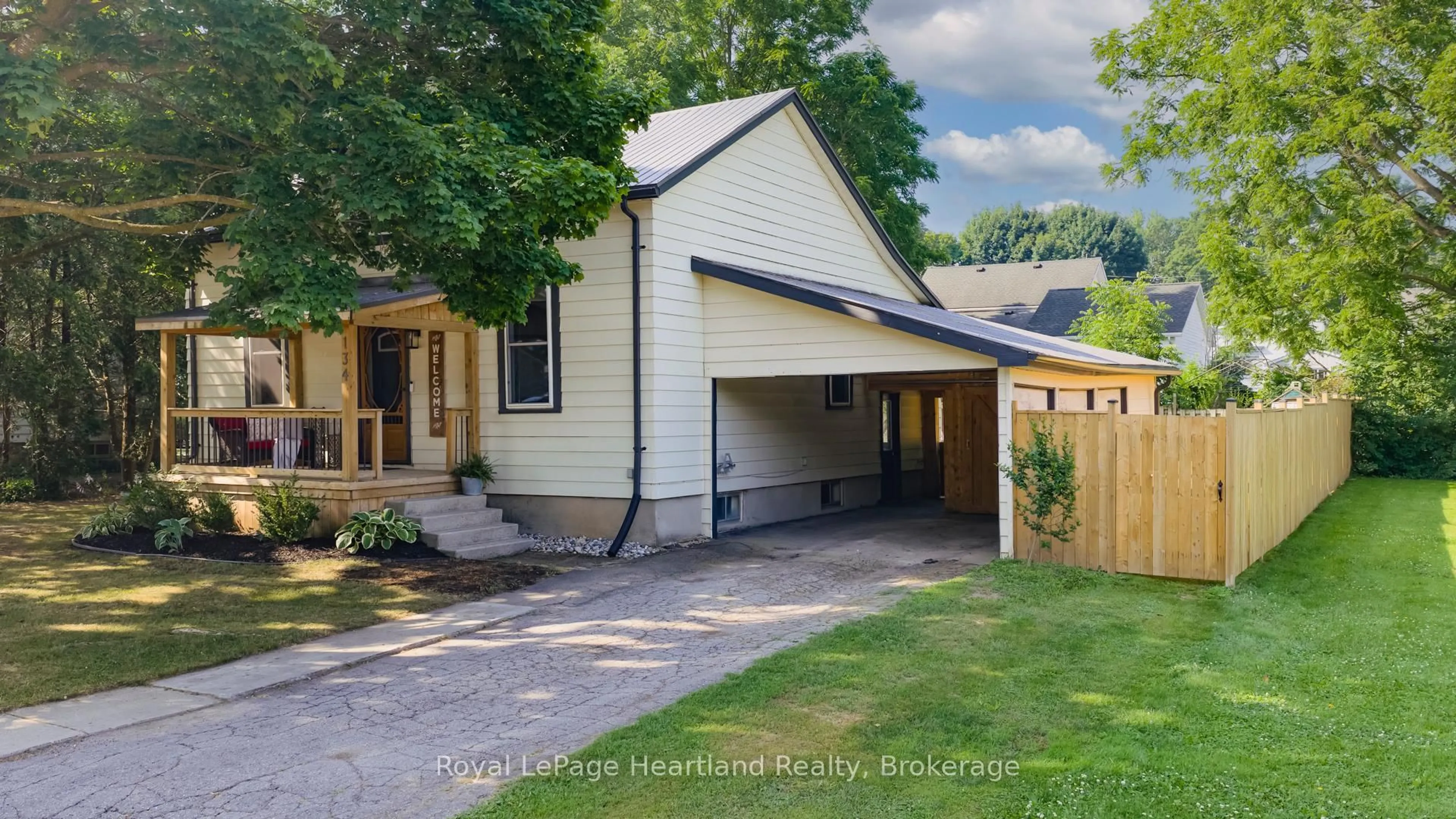 A pic from outside/outdoor area/front of a property/back of a property/a pic from drone, street for 134 Wellington St, Central Huron Ontario N0M 1L0
