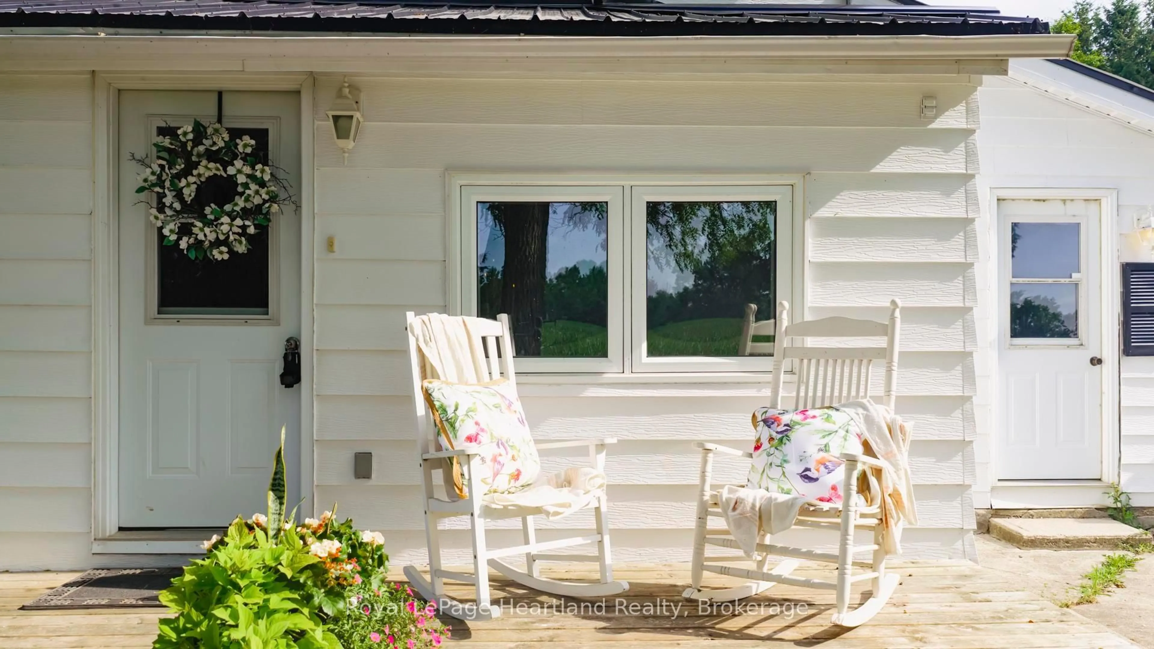 Patio, street for 80564 Baseline Rd, Central Huron Ontario N0M 1L0