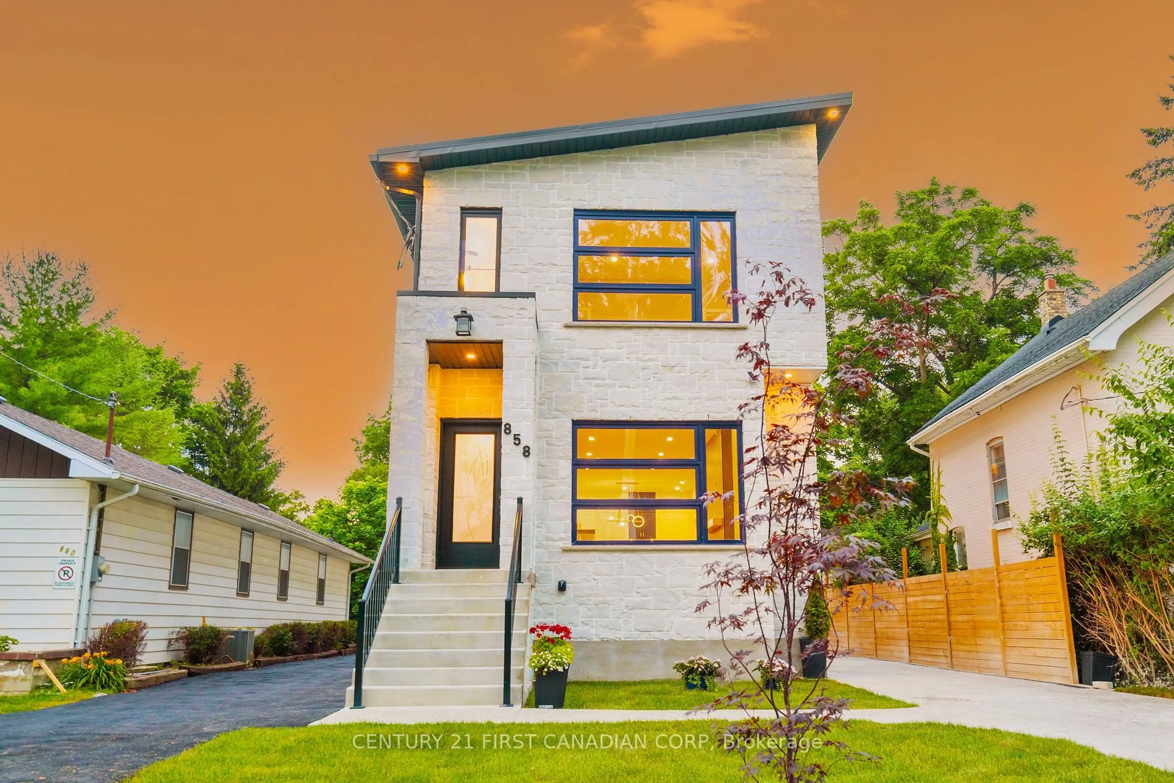 Home with brick exterior material, street for 858 WILLIAM St, London North Ontario N5Y 2S3