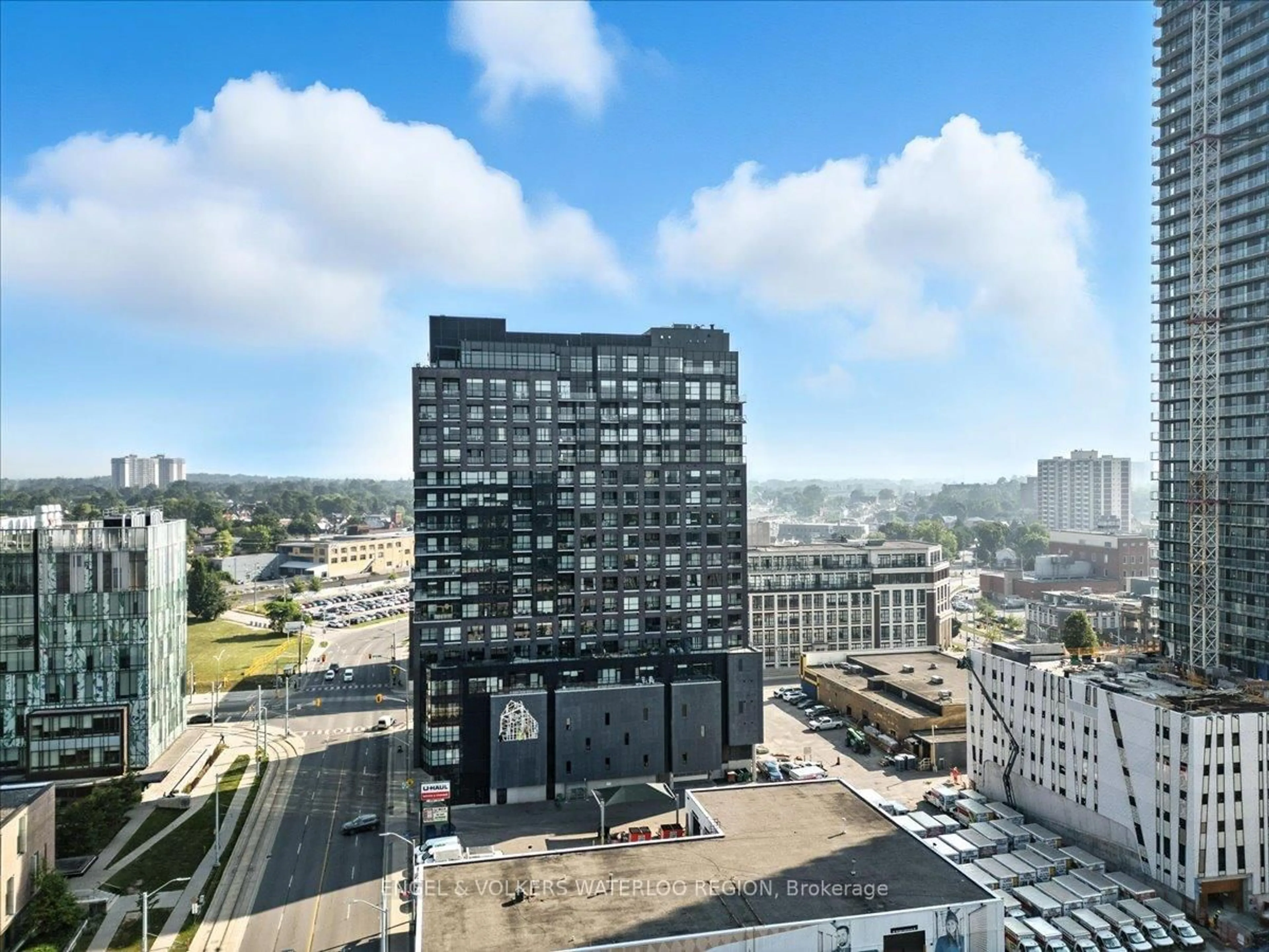 Blurry image for 1 Victoria St #1113, Kitchener Ontario N2G 0B5