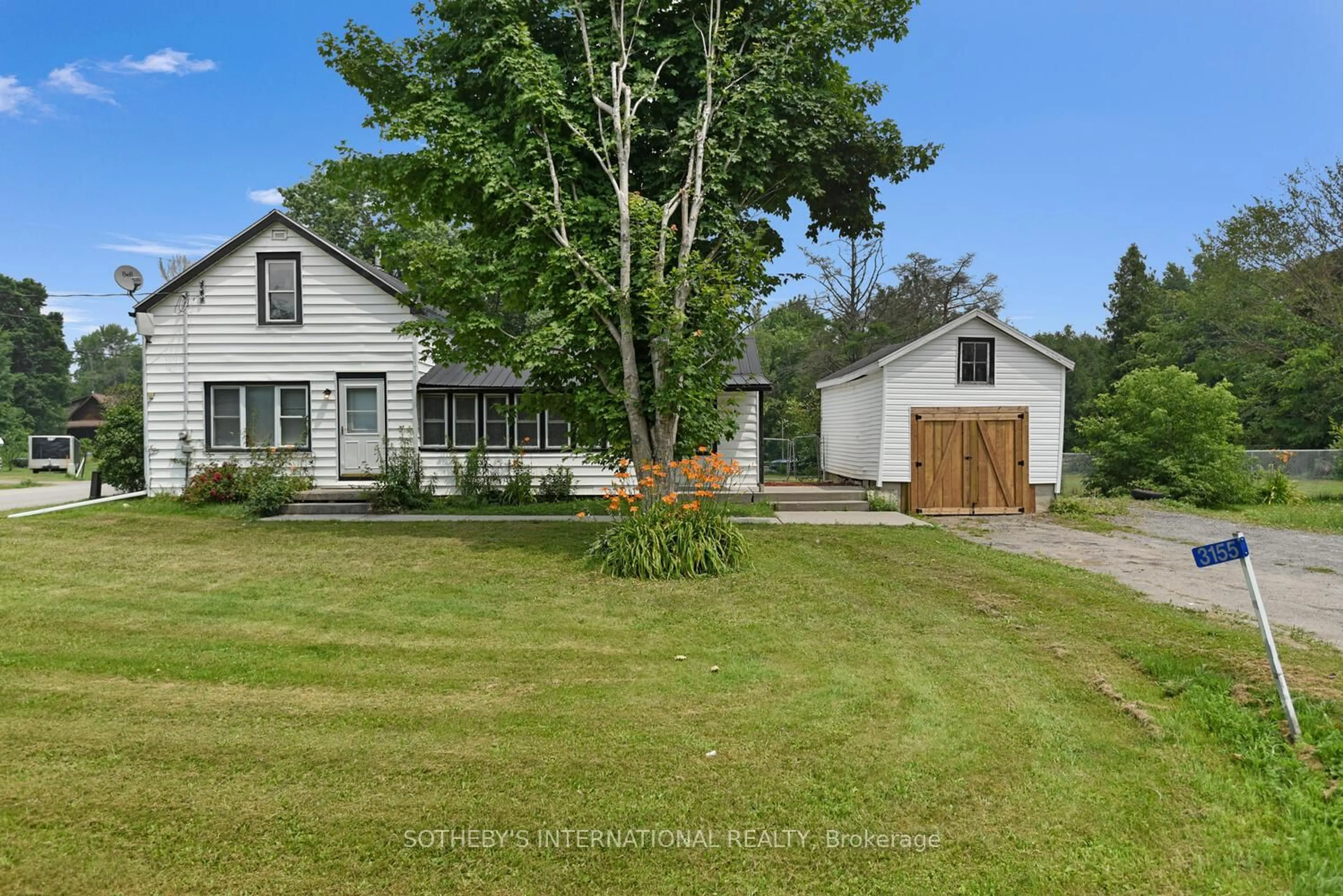 A pic from outside/outdoor area/front of a property/back of a property/a pic from drone, street for 3155 County Road 18, Augusta Ontario K0E 1T0