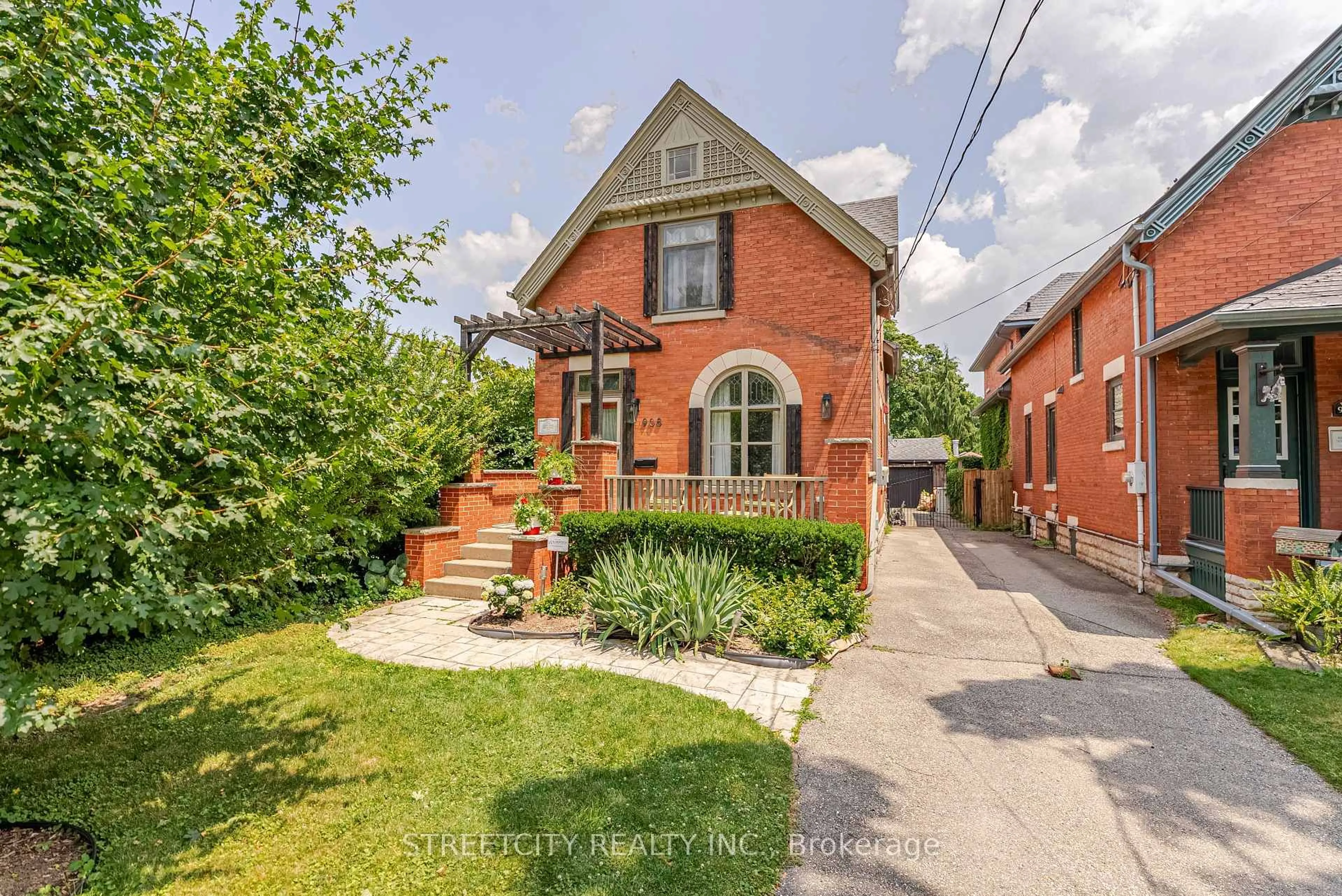 Home with brick exterior material, street for 908 Maitland St, London East Ontario N5Y 2X1