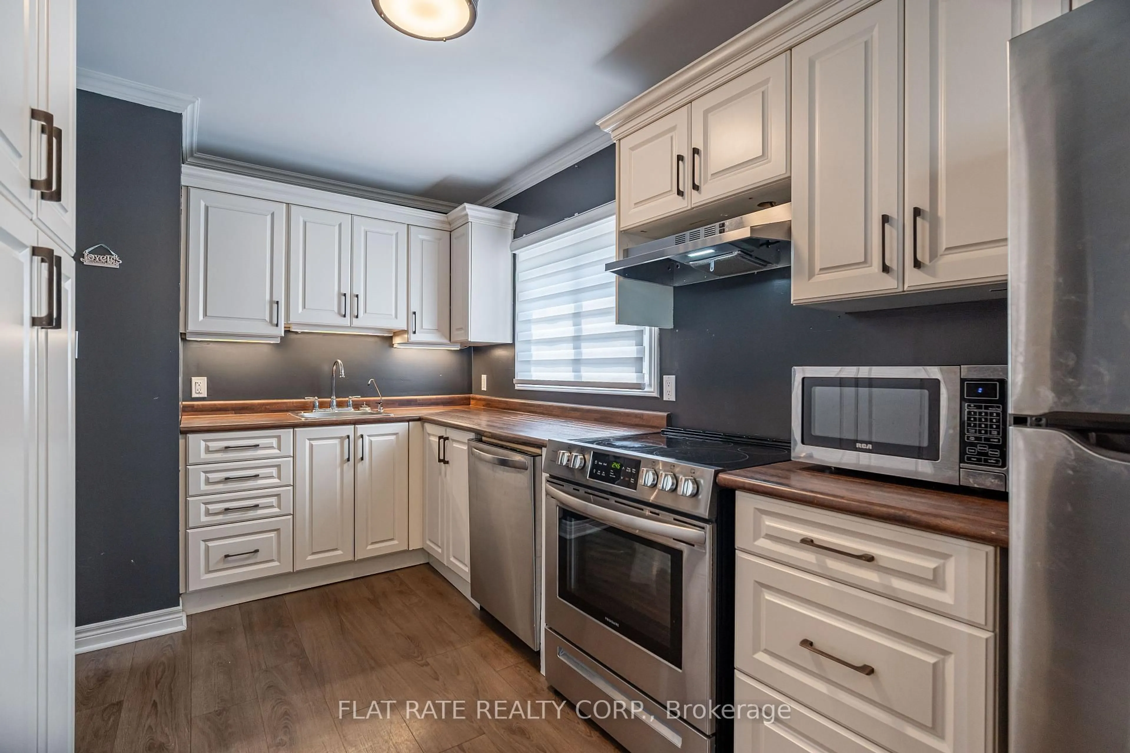 Standard kitchen, unknown for 511 O'Connell Rd, Peterborough South Ontario K9J 4E2
