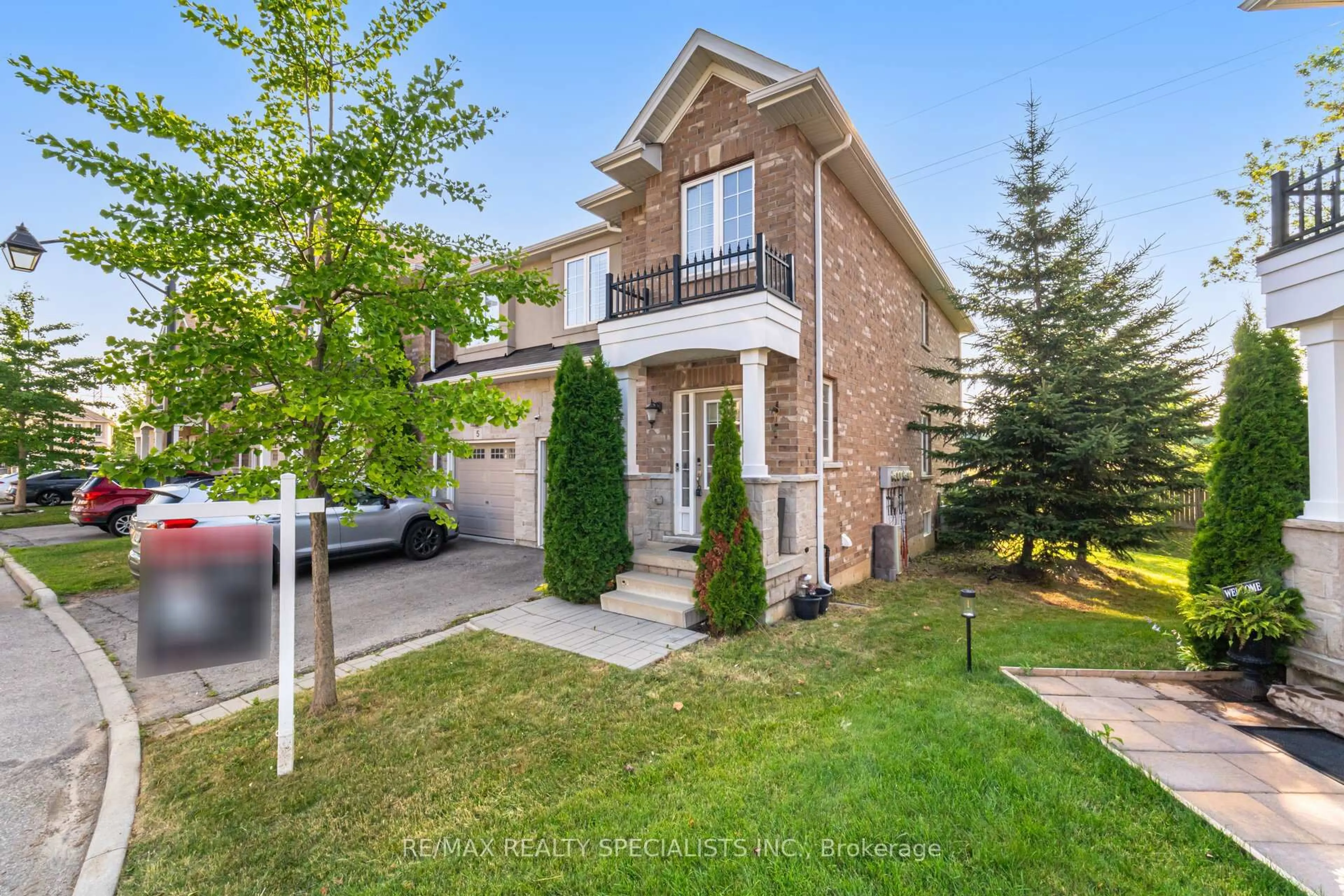 Home with brick exterior material, street for 90 Raymond Rd #6, Hamilton Ontario L9K 0J6