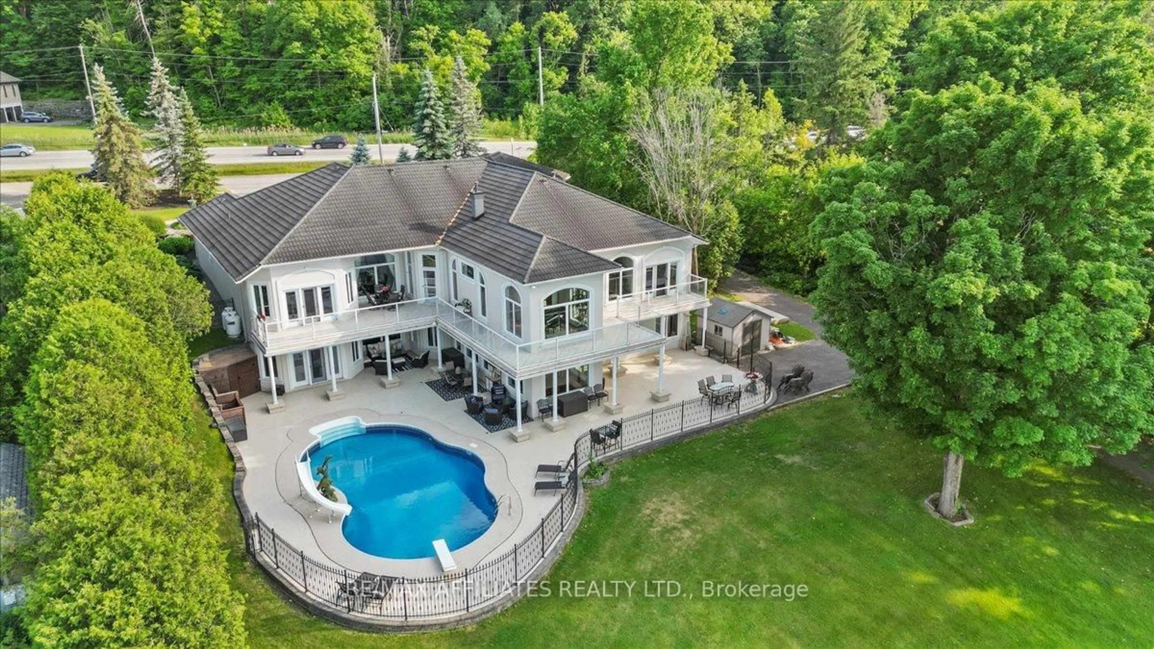 A pic from outside/outdoor area/front of a property/back of a property/a pic from drone, water/lake/river/ocean view for 1669 Regional Road 174 Rd, Ottawa Ontario K4C 1H5