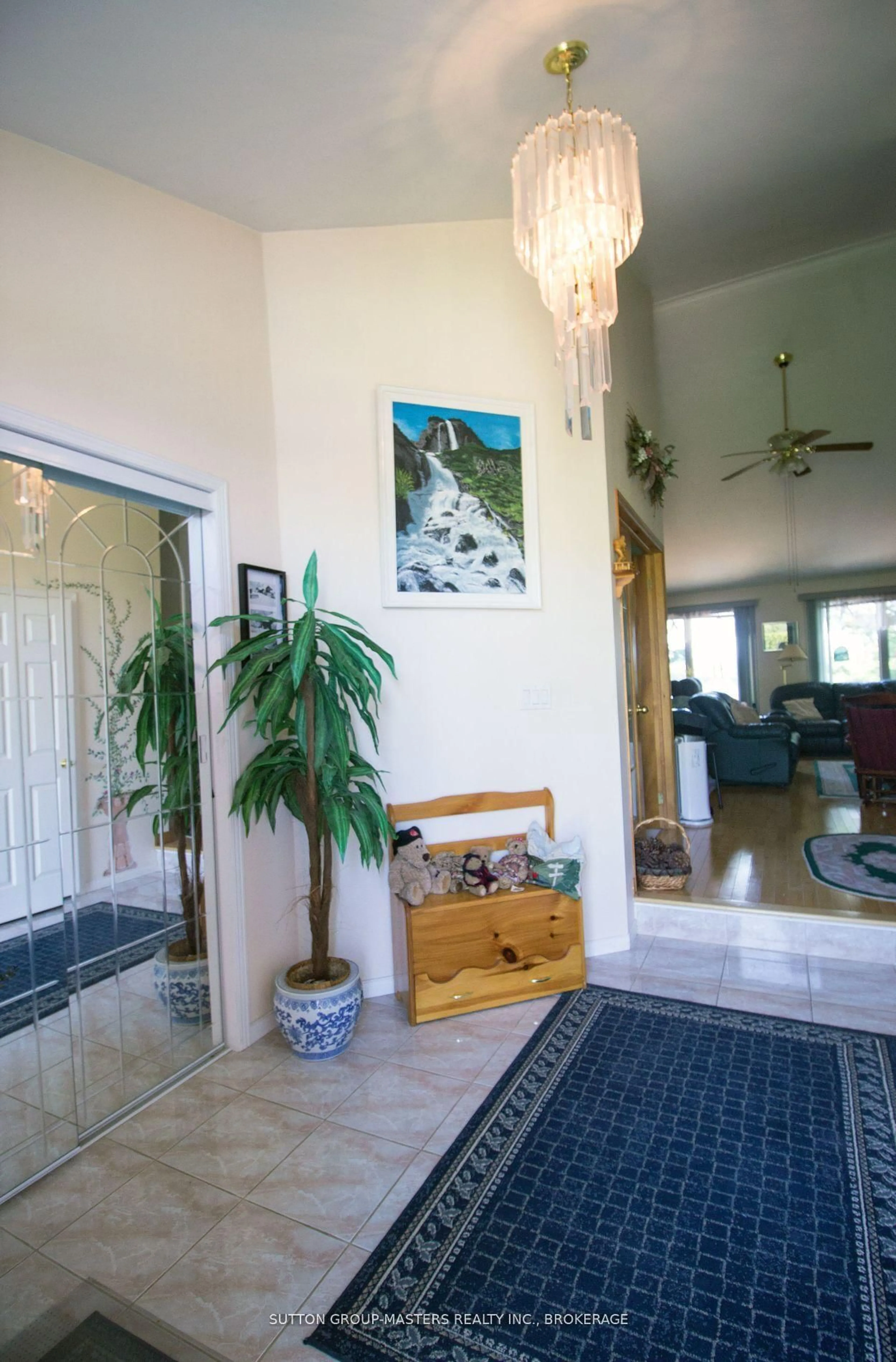 Indoor foyer for 4907 Alex McLean Lane, Battersea Ontario K0H 1H0