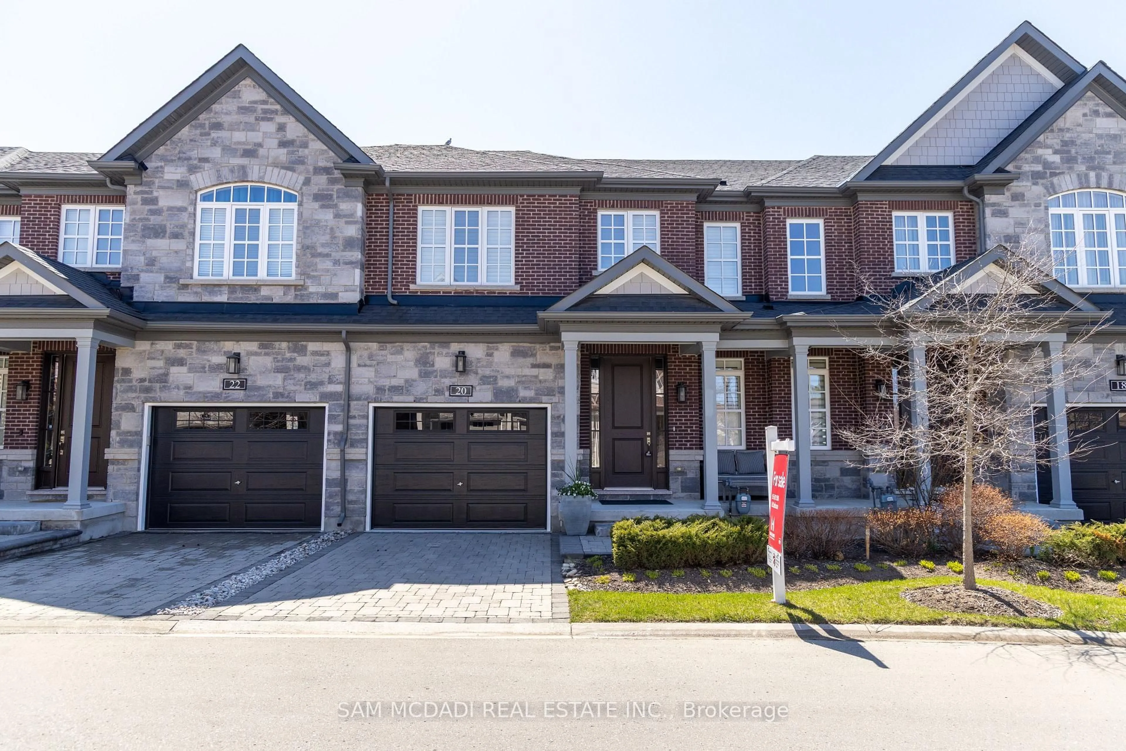 Home with brick exterior material, street for 20 Windsor Circ, Niagara-on-the-Lake Ontario L0S 1J0