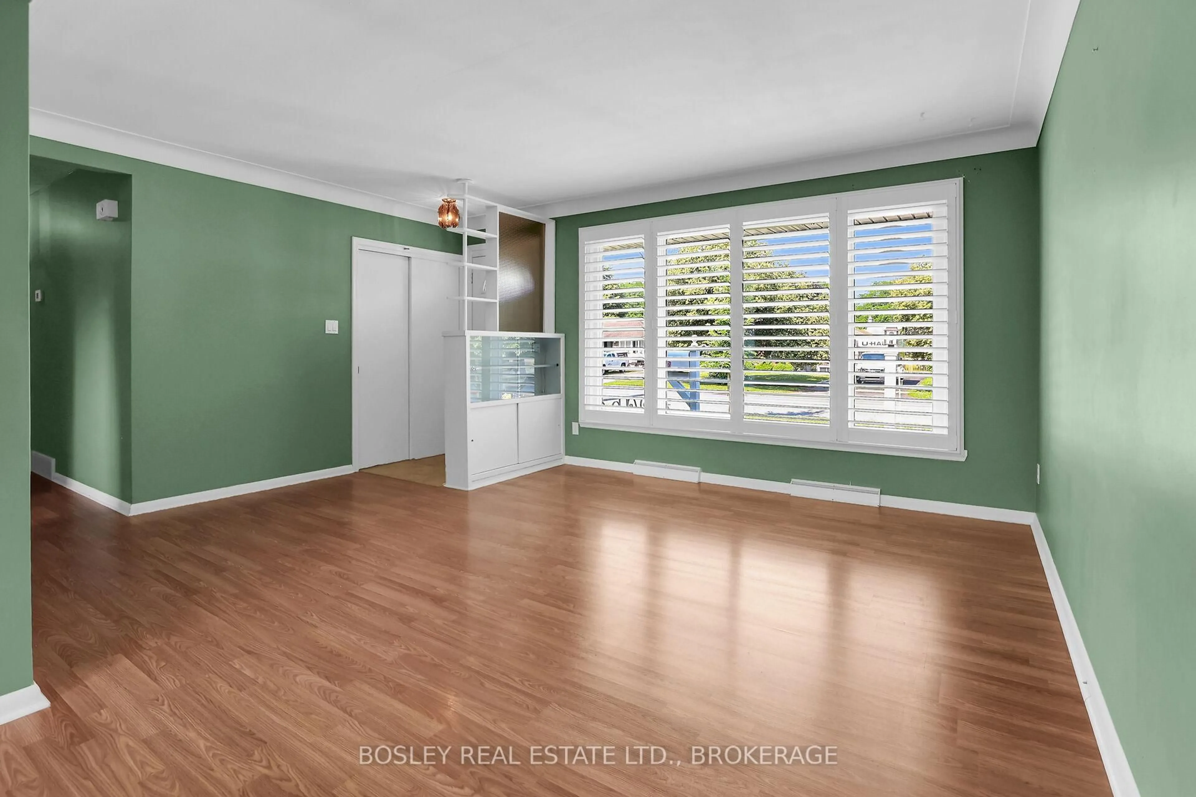 A pic of a room for 408 Bunting Rd, St. Catharines Ontario L2M 3Z2