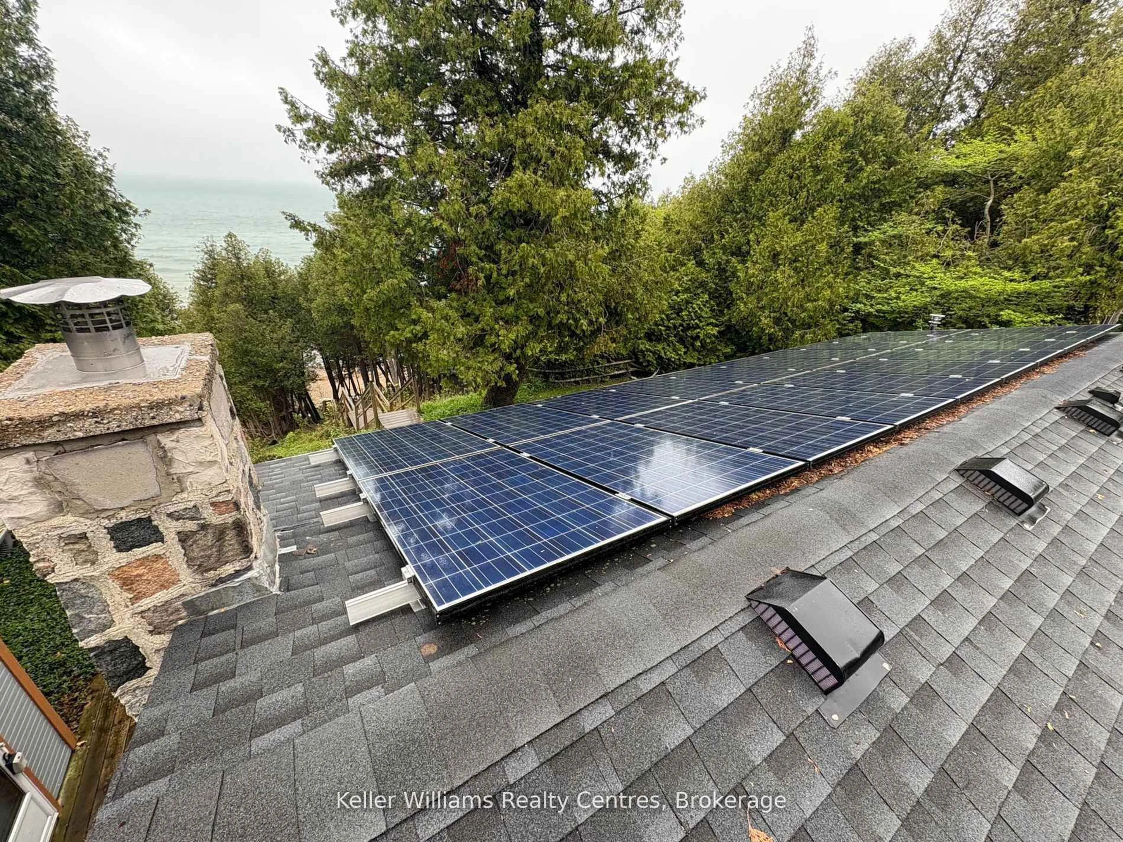 A pic from outside/outdoor area/front of a property/back of a property/a pic from drone, unknown for 78341 John St, Central Huron Ontario N0M 1G0
