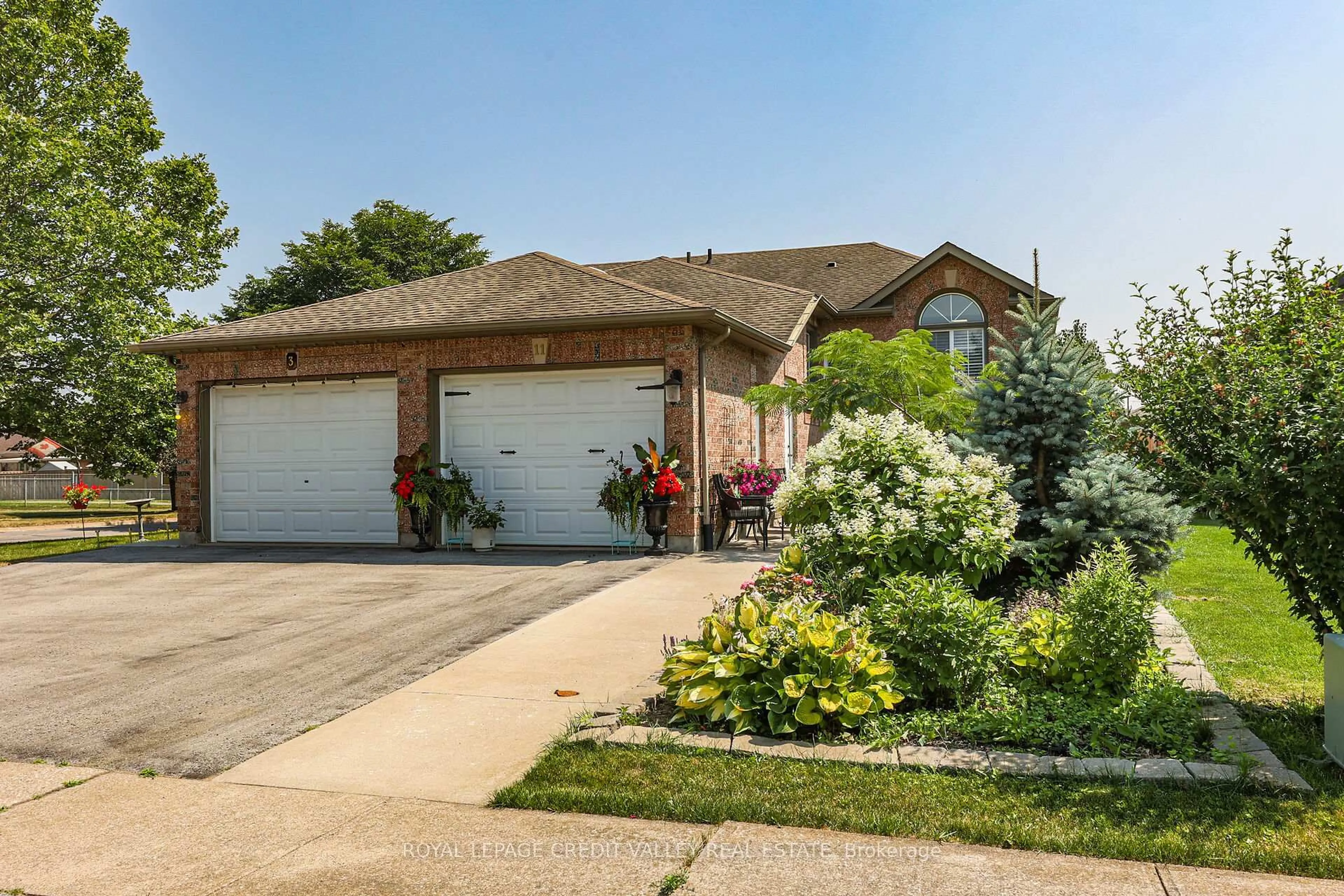Unknown for 11 Jefferson Crt, Welland Ontario L3C 7G5