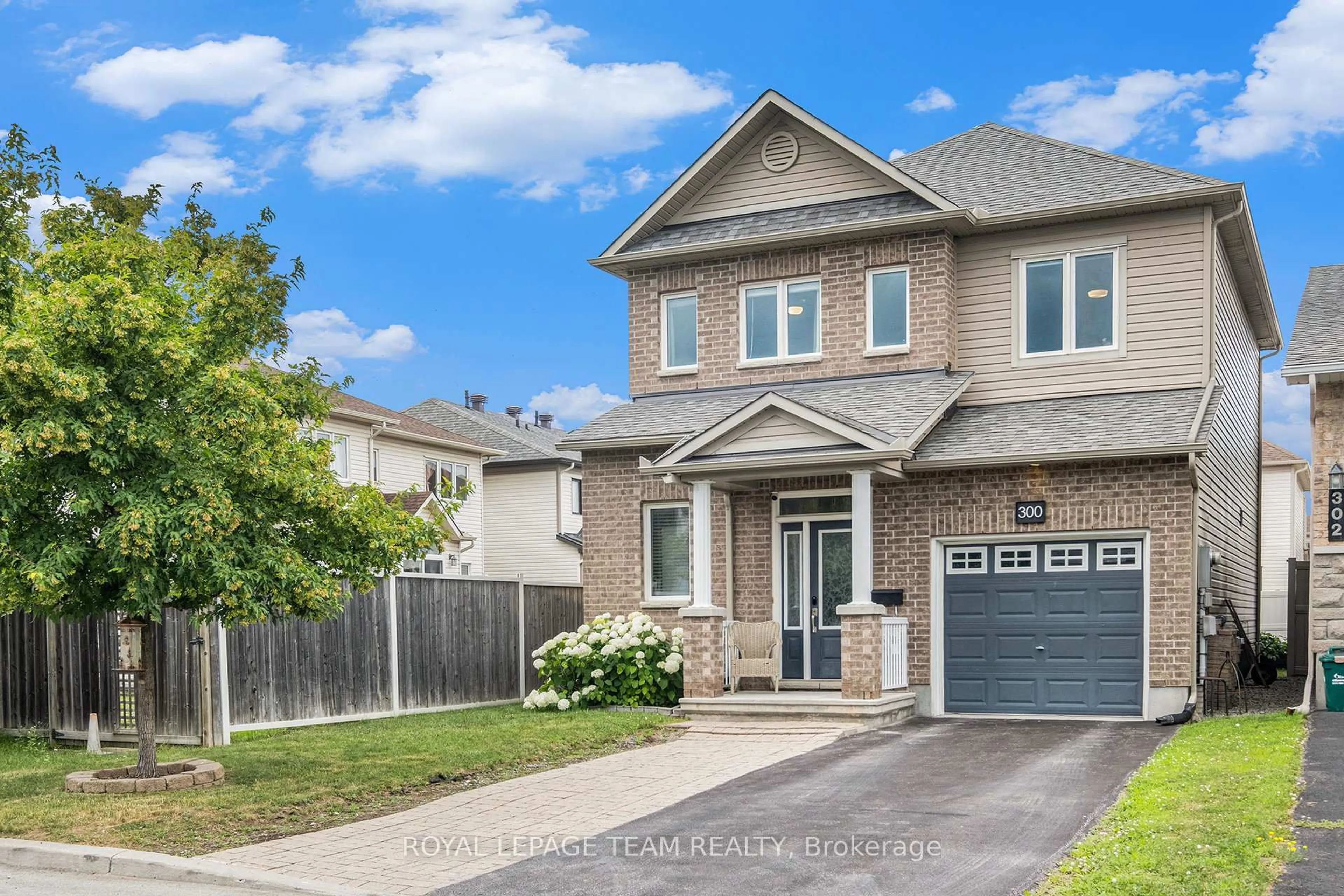 Unknown for 300 Brettonwood Rdge, Ottawa Ontario K2H 0H8