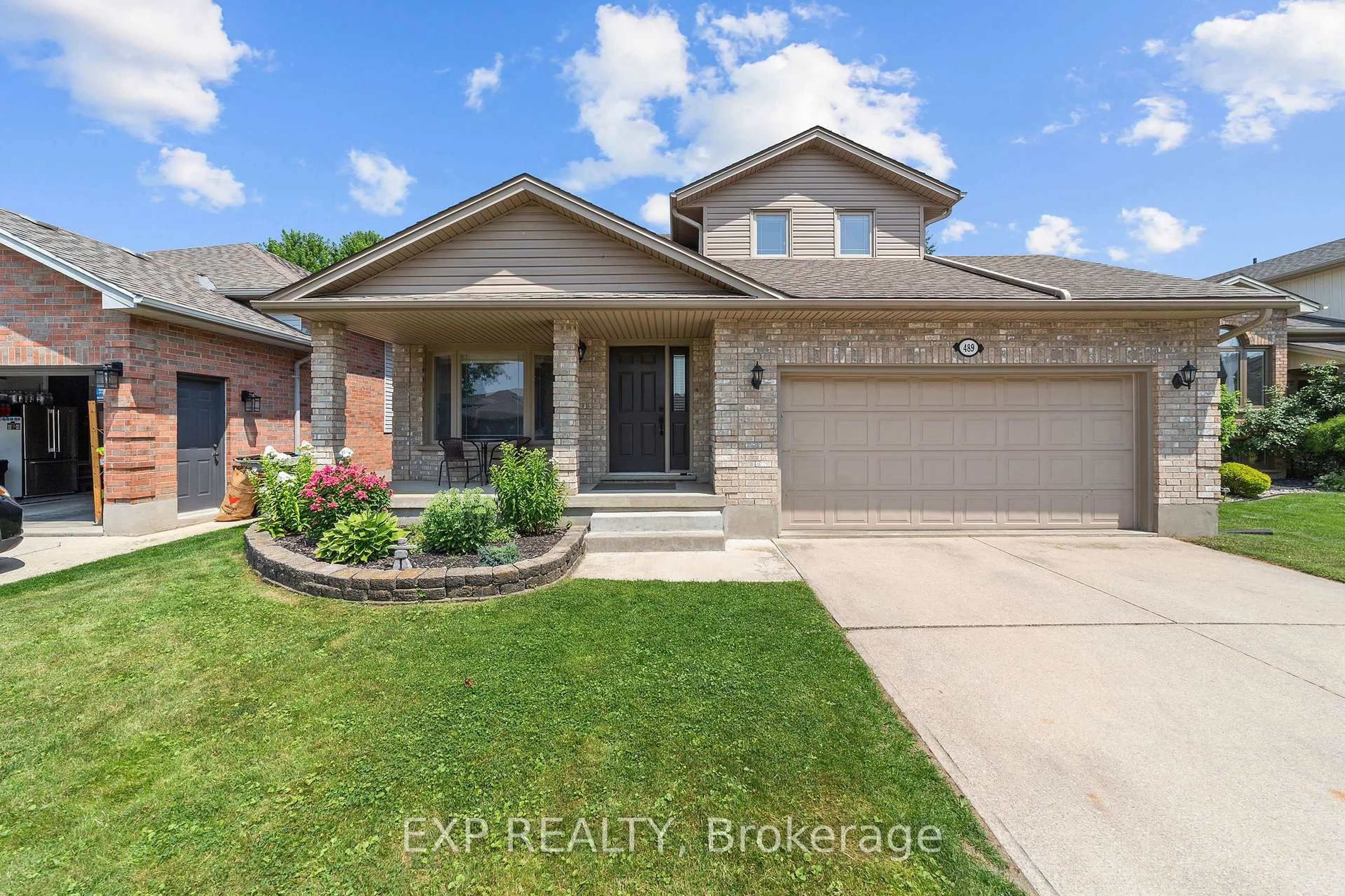 Home with brick exterior material, street for 489 RIVERVIEW Dr, Strathroy-Caradoc Ontario N7G 4B3