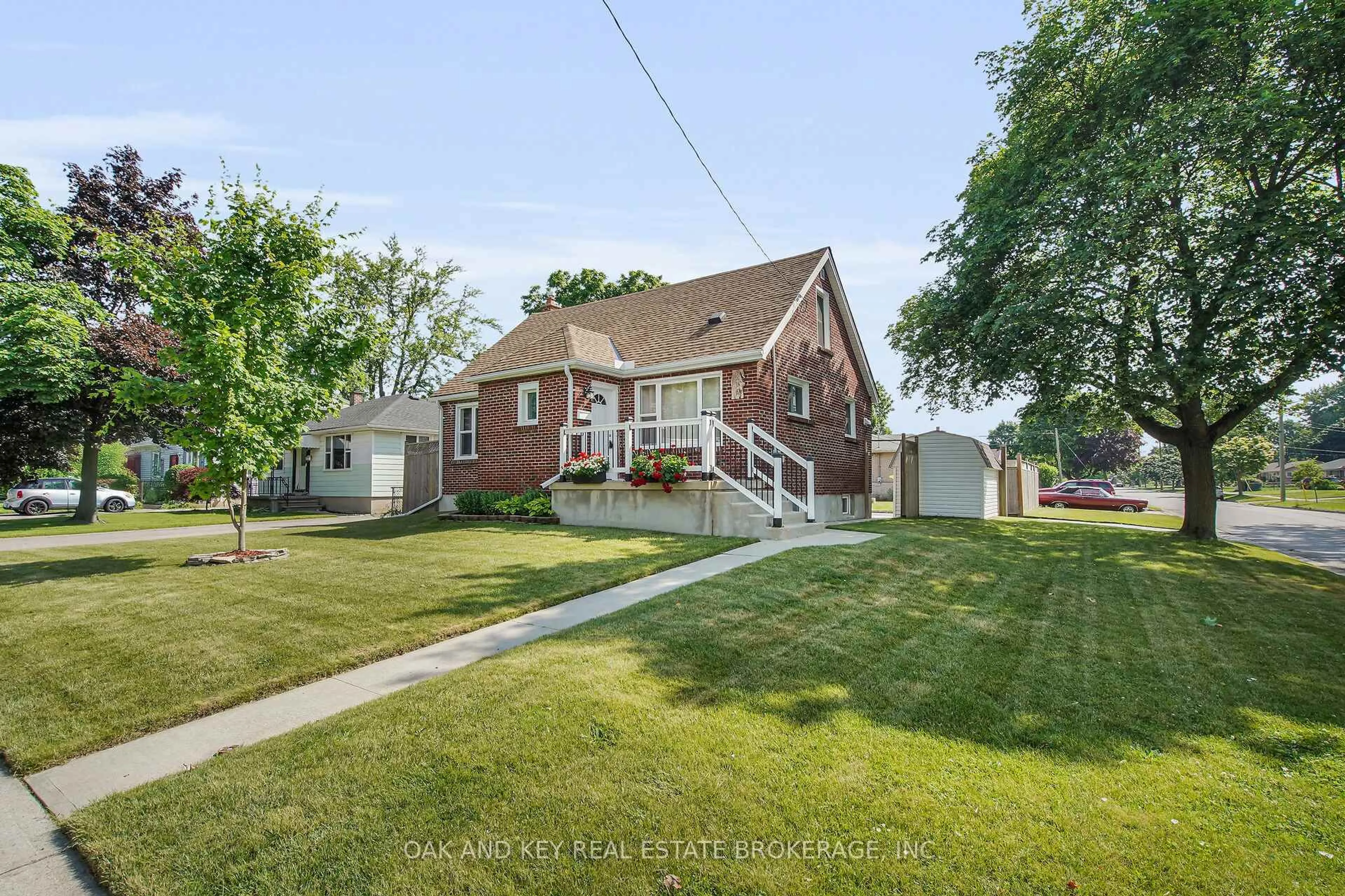 Unknown for 216 Vancouver St, London East Ontario N5W 4R8