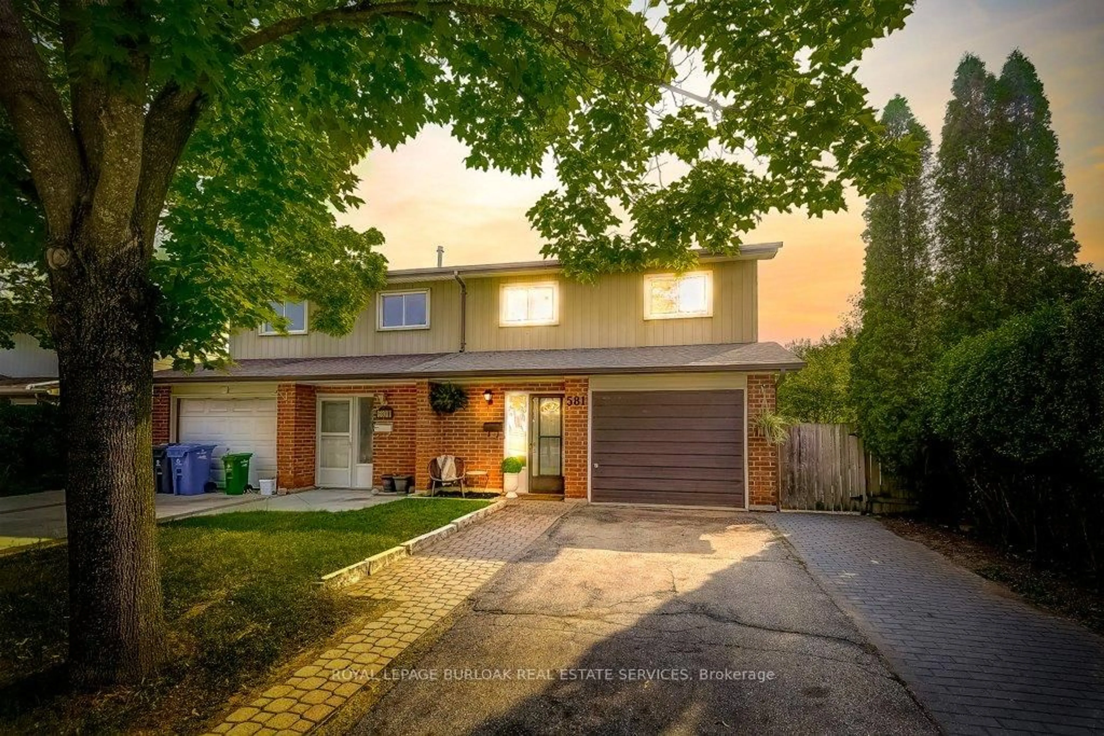 Unknown for 581 College Ave, Guelph Ontario N1G 2Z6