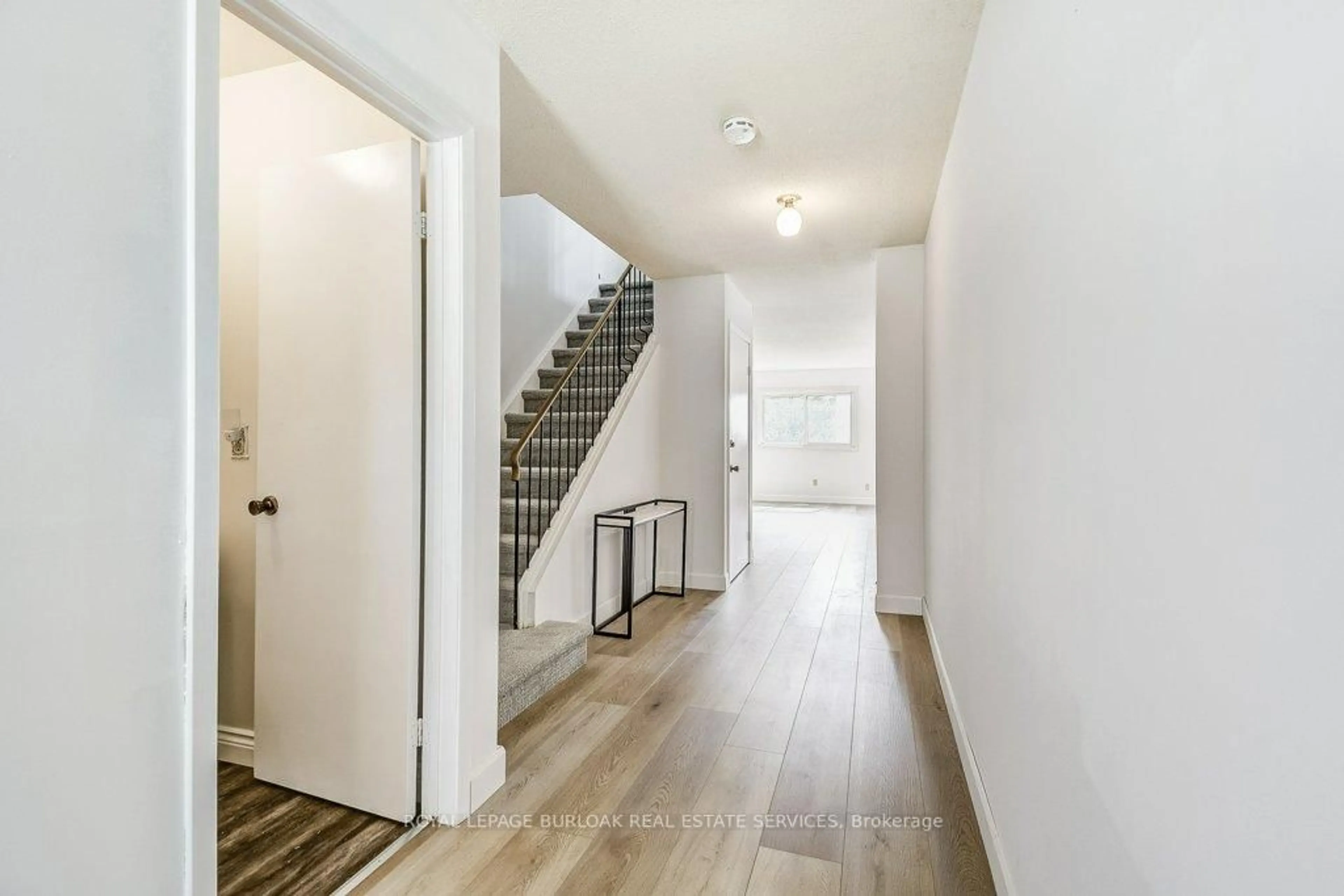 Indoor entryway for 581 College Ave, Guelph Ontario N1G 2Z6