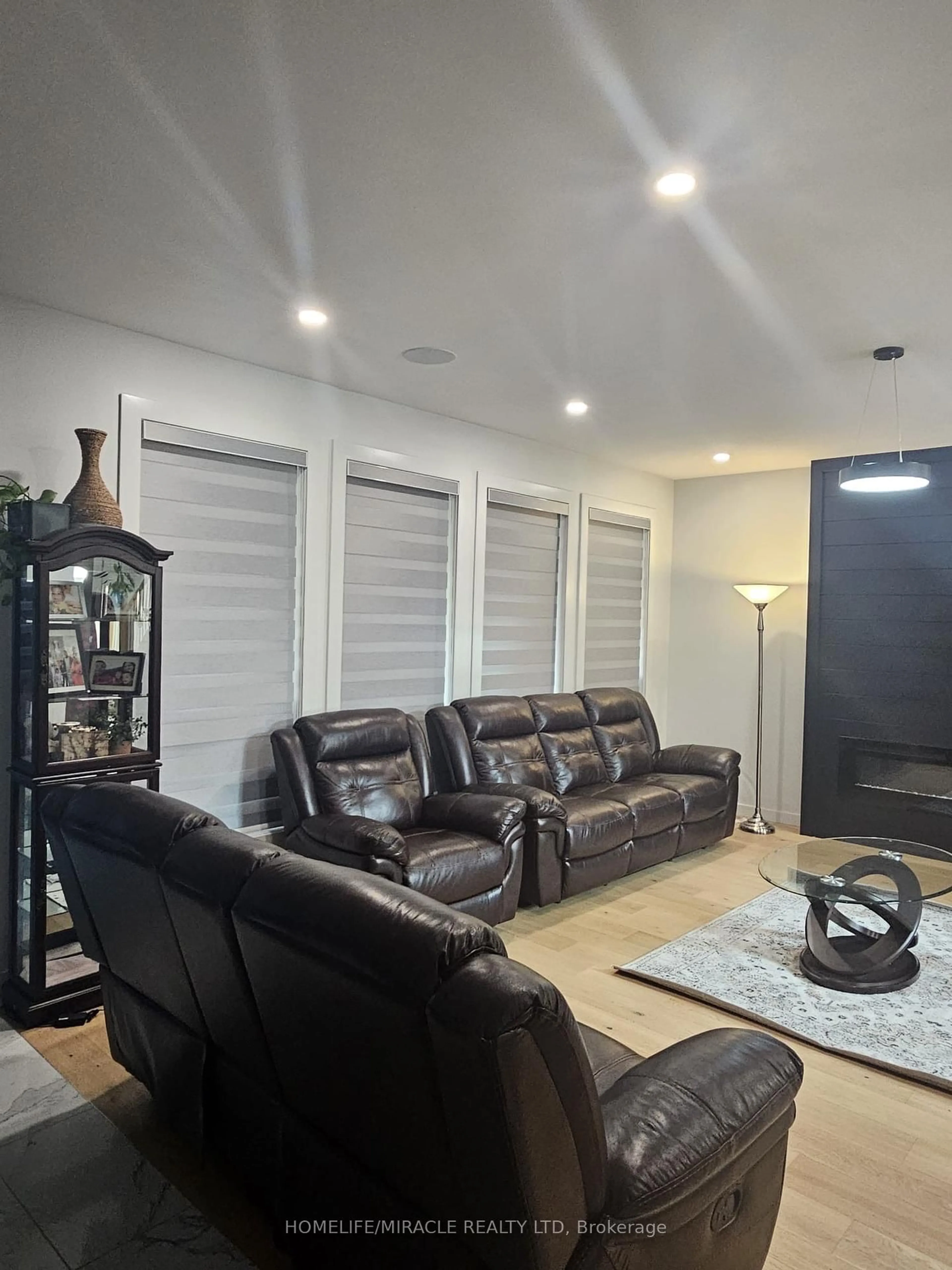 Living room with furniture, unknown for 2286 Wickerson Rd, London South Ontario N6K 0H6