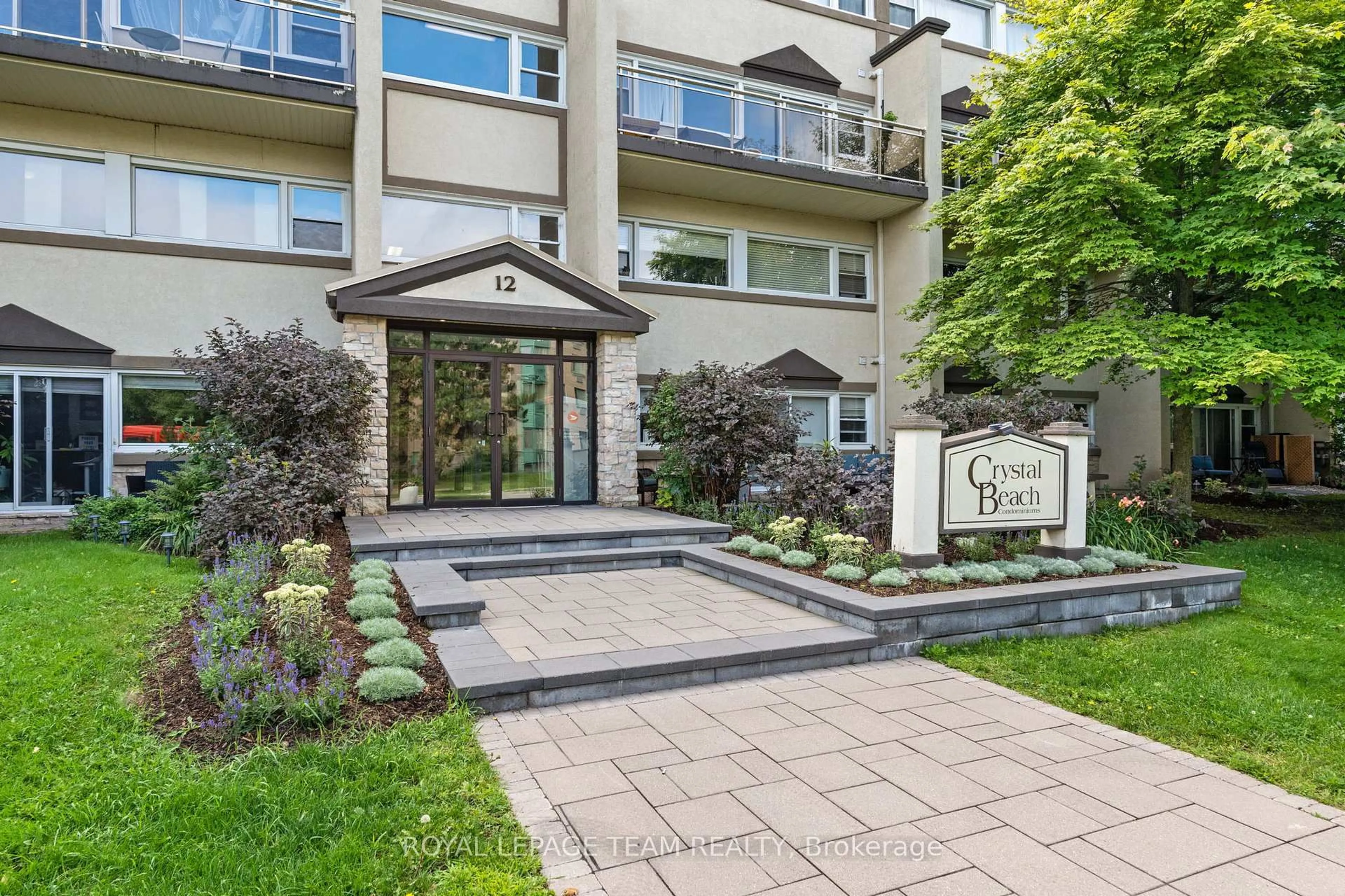 Indoor entryway for 12 Corkstown Rd #109, Ottawa Ontario K2H 5B3