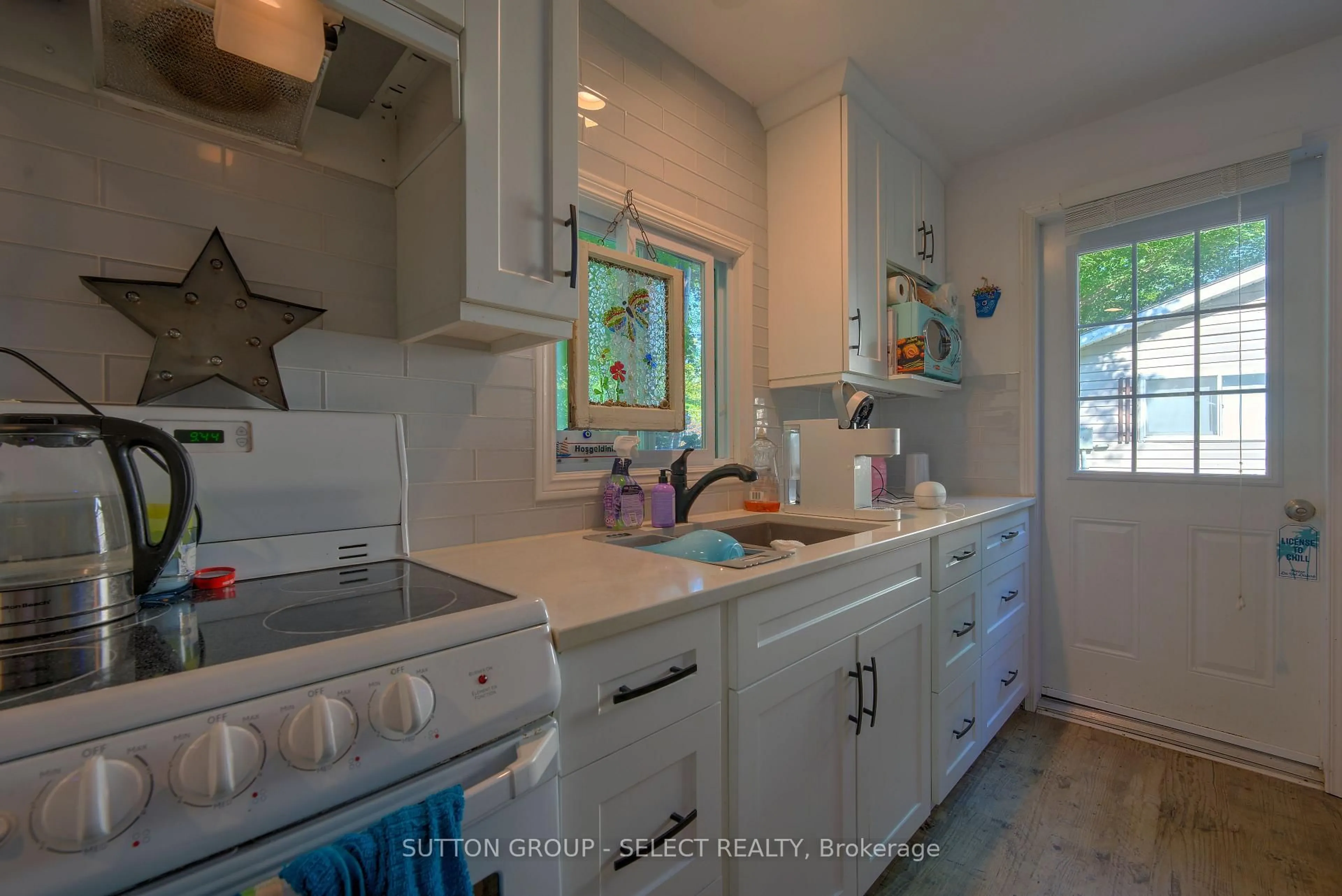 Standard kitchen, ceramic/tile floor for 11 ANTIGUA Lane, Bluewater Ontario N0M 1N0