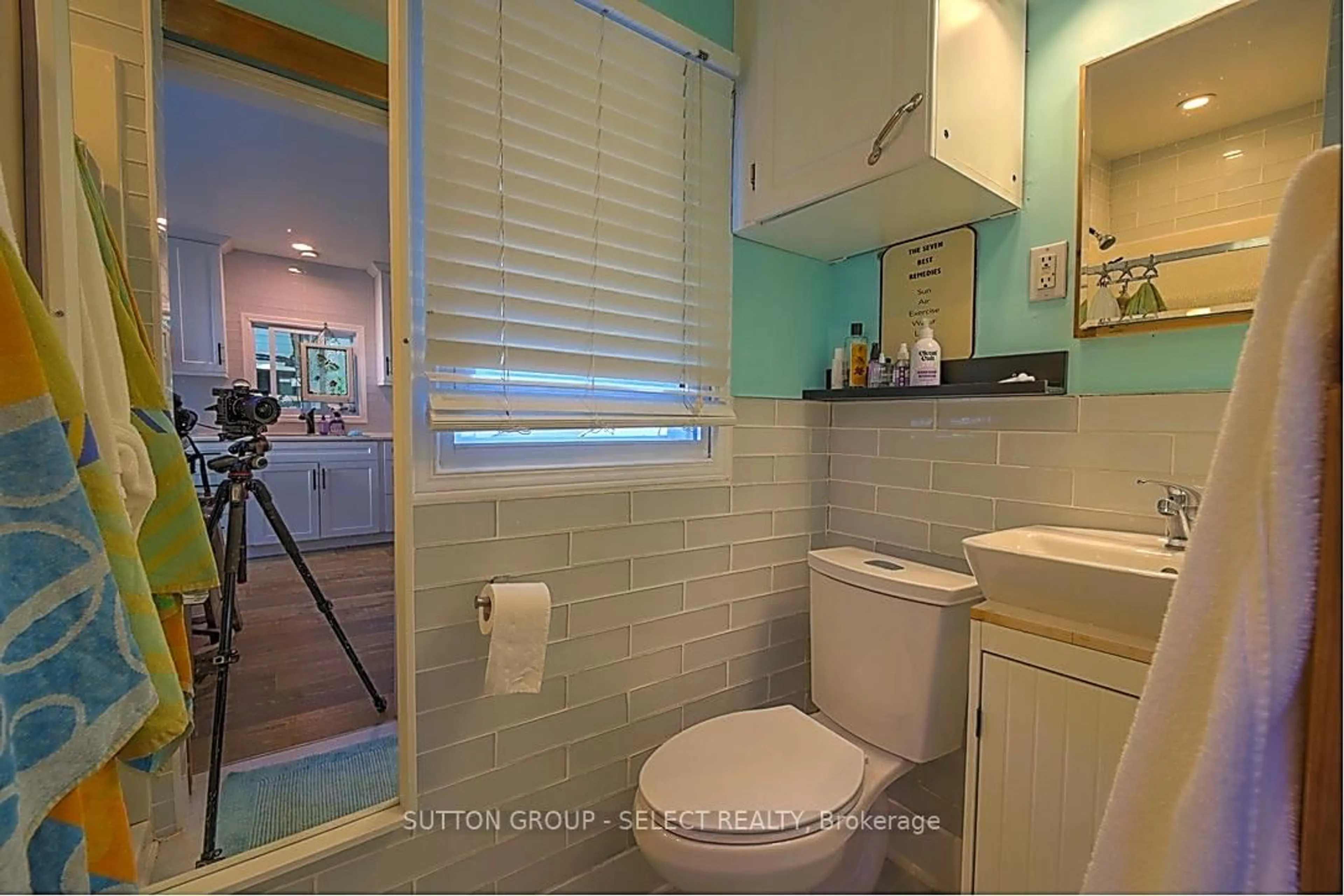 Standard bathroom, ceramic/tile floor for 11 ANTIGUA Lane, Bluewater Ontario N0M 1N0