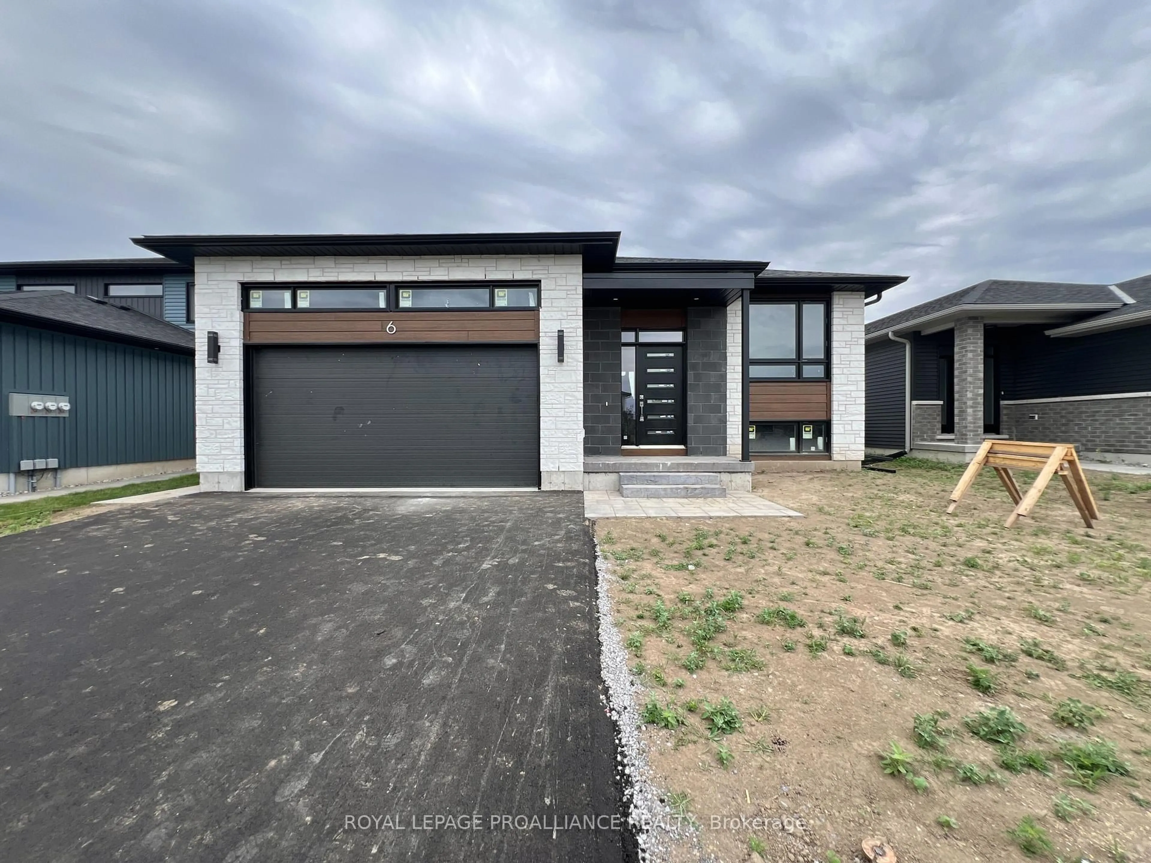 Unknown for 6 Horton Crt, Belleville Ontario K8P 0H3