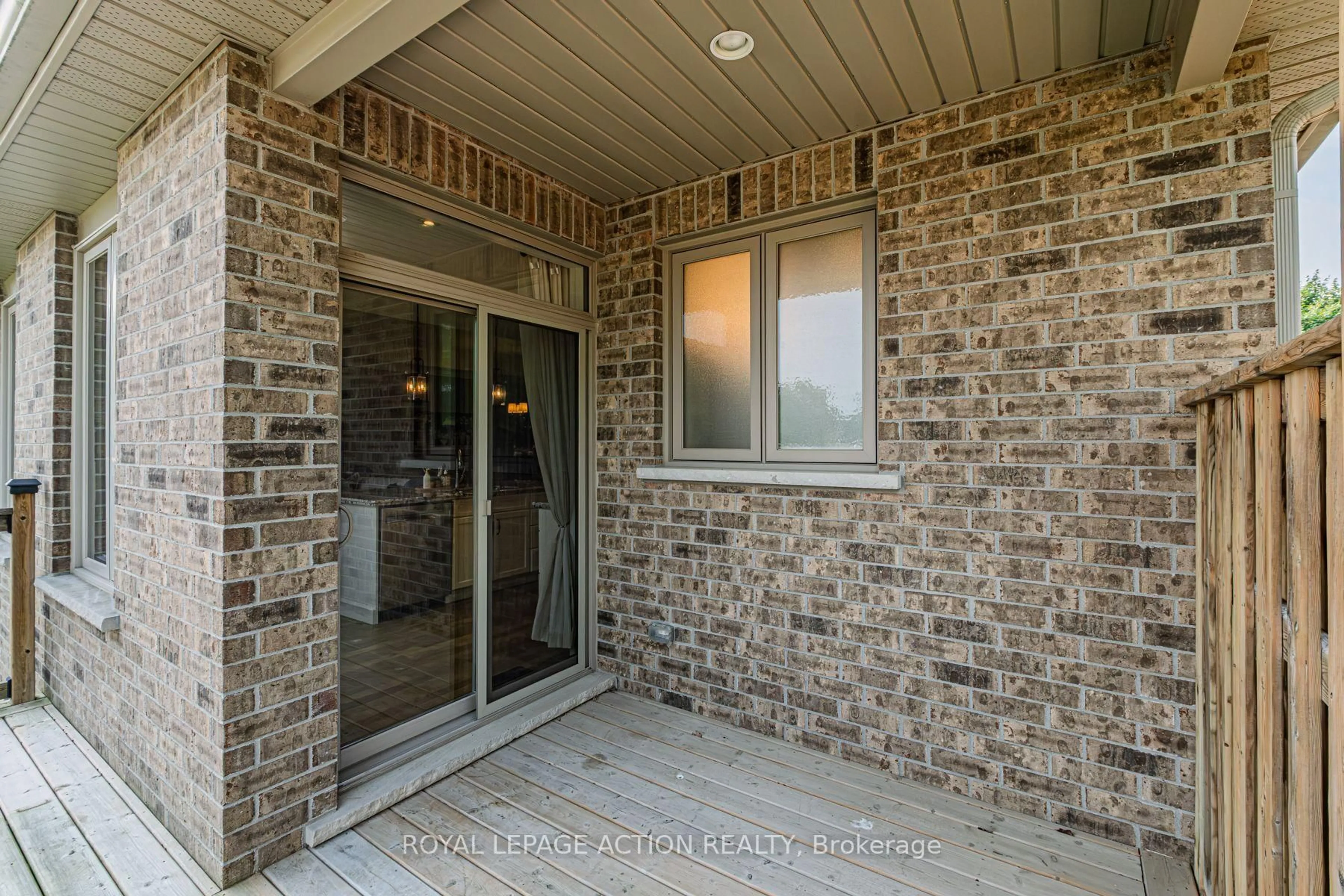 Indoor entryway for 30 Cedar St #23, Brant Ontario N3L 0A1