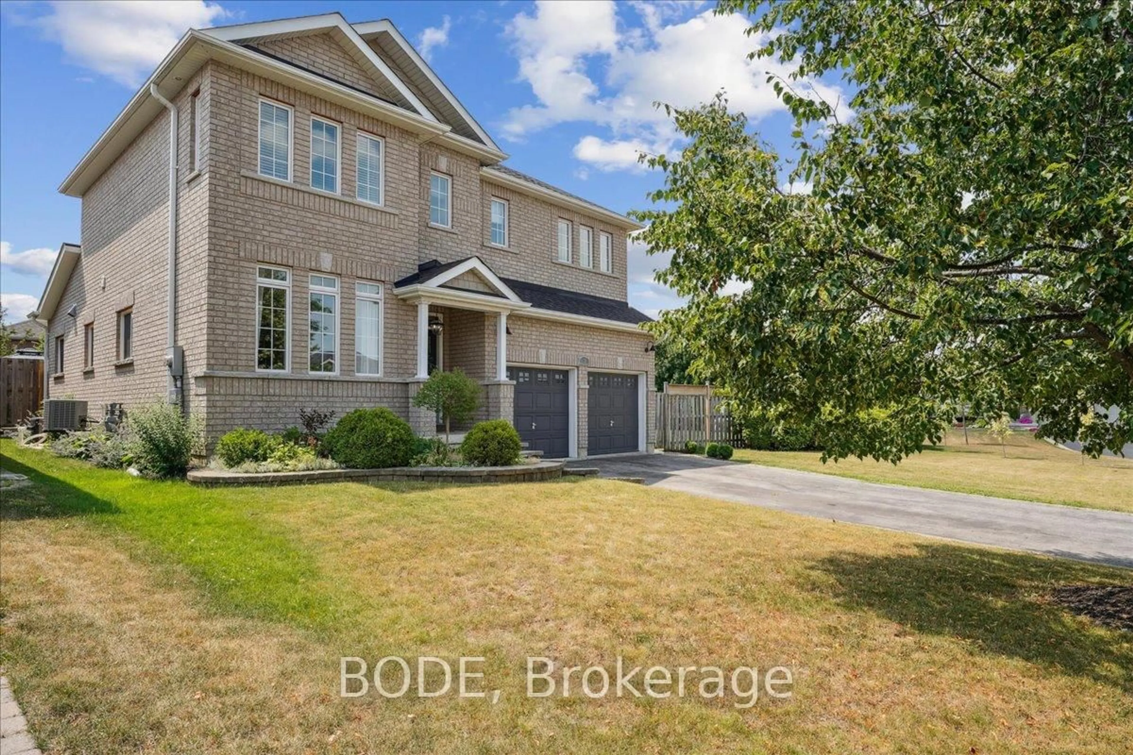 Home with brick exterior material, street for 7 Horton Pl, Kawartha Lakes Ontario K9V 0C2