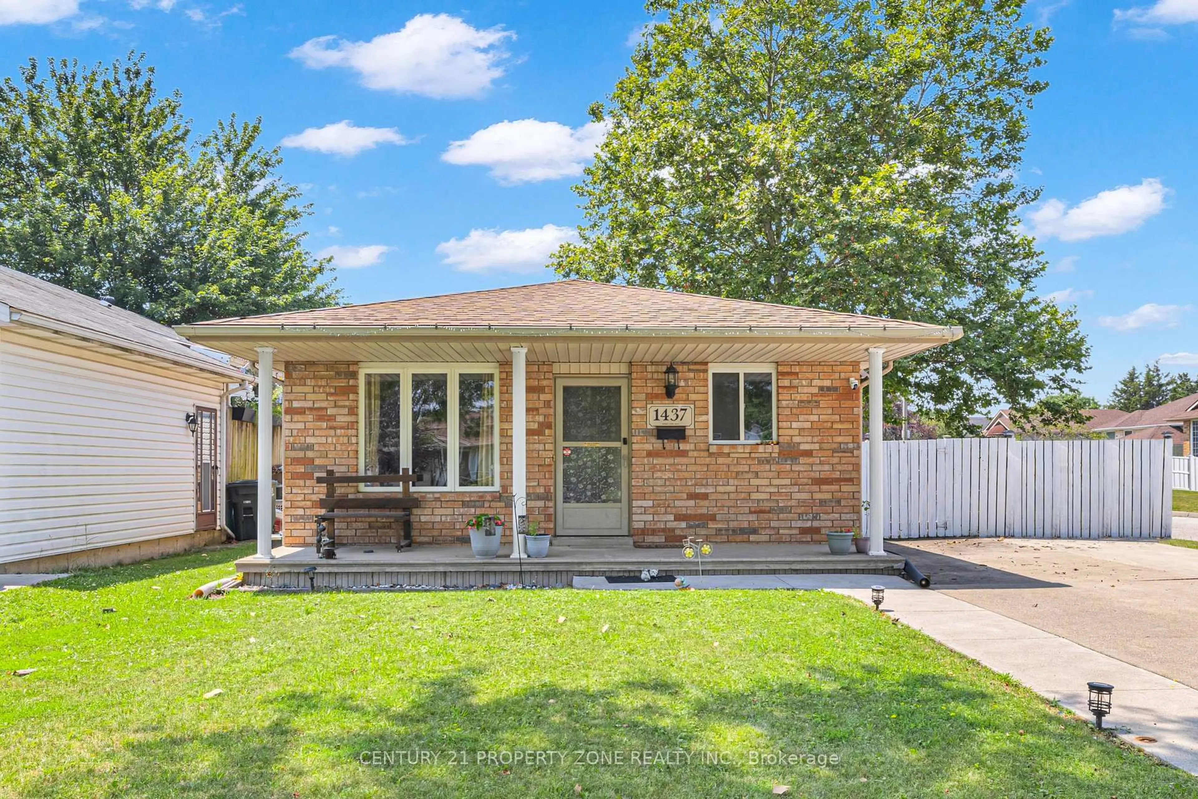 Home with brick exterior material, street for 1437 Hansen Cres, Windsor Ontario N8W 5P4