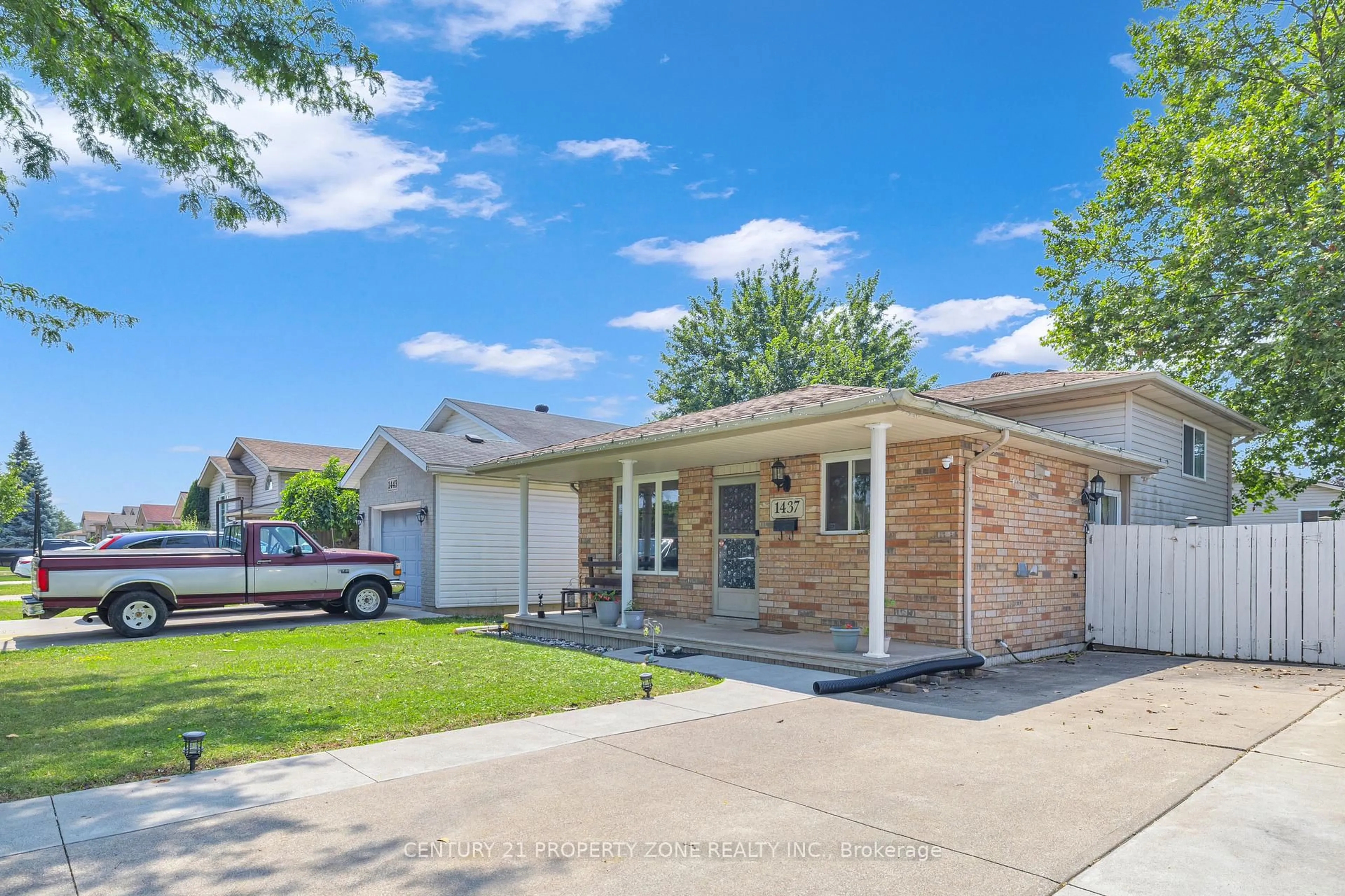 Home with brick exterior material, street for 1437 Hansen Cres, Windsor Ontario N8W 5P4