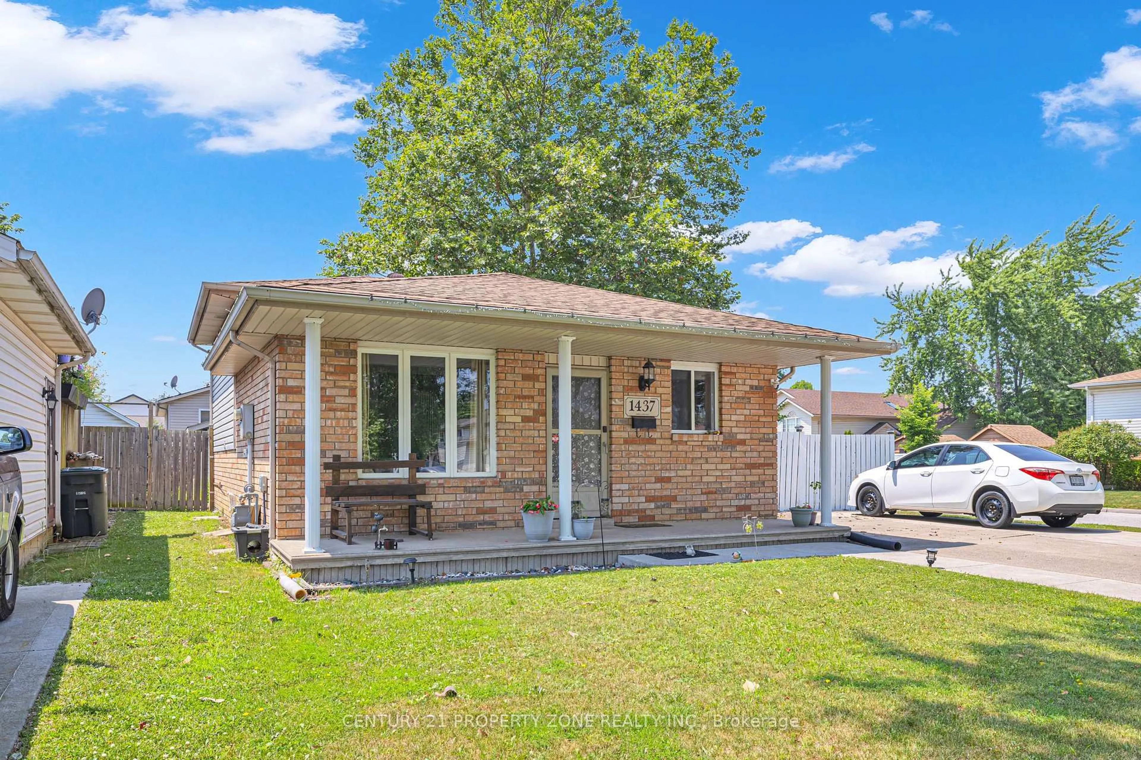 Home with brick exterior material, street for 1437 Hansen Cres, Windsor Ontario N8W 5P4