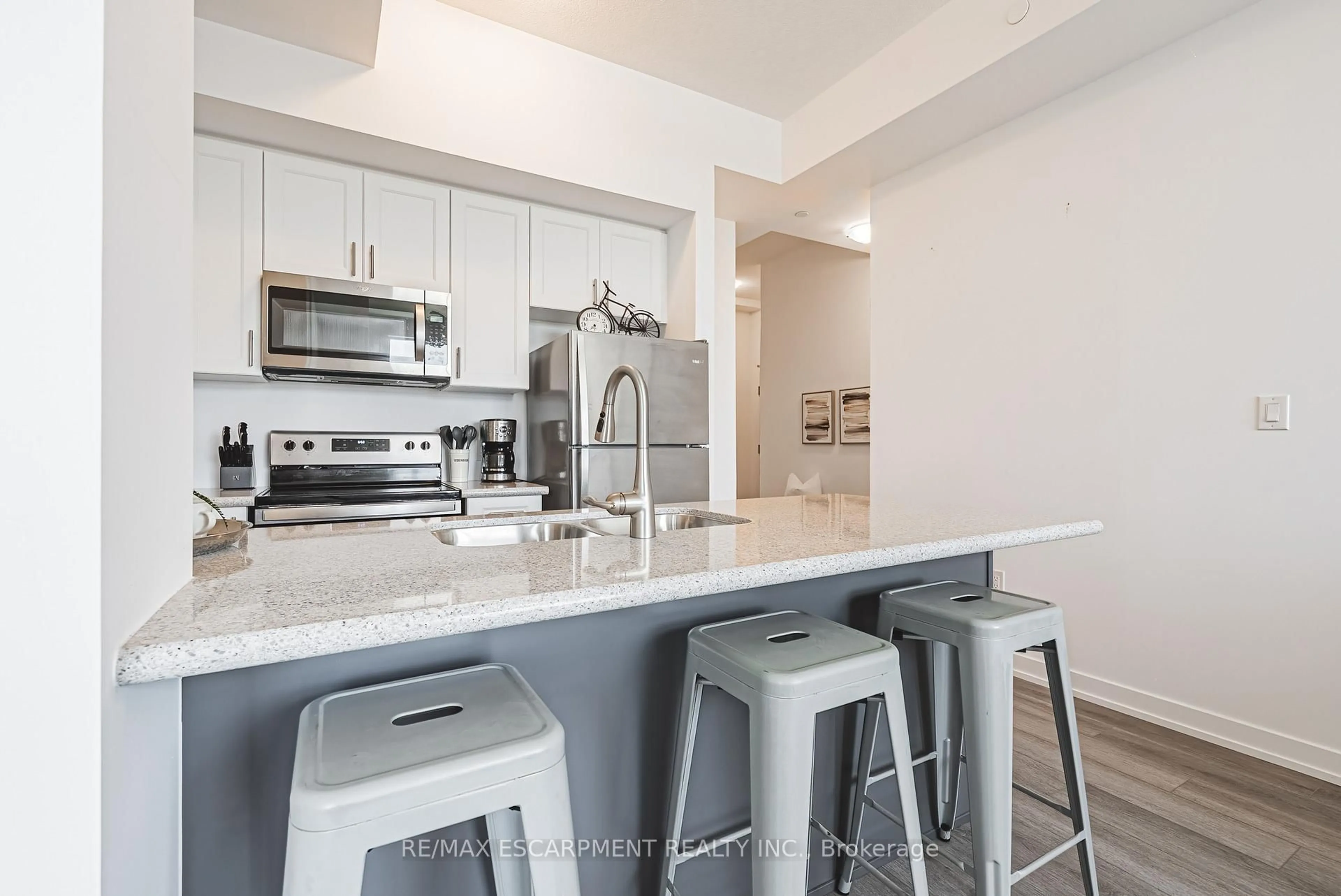 Open concept kitchen, unknown for 460 Dundas St #505, Hamilton Ontario L8B 2A5
