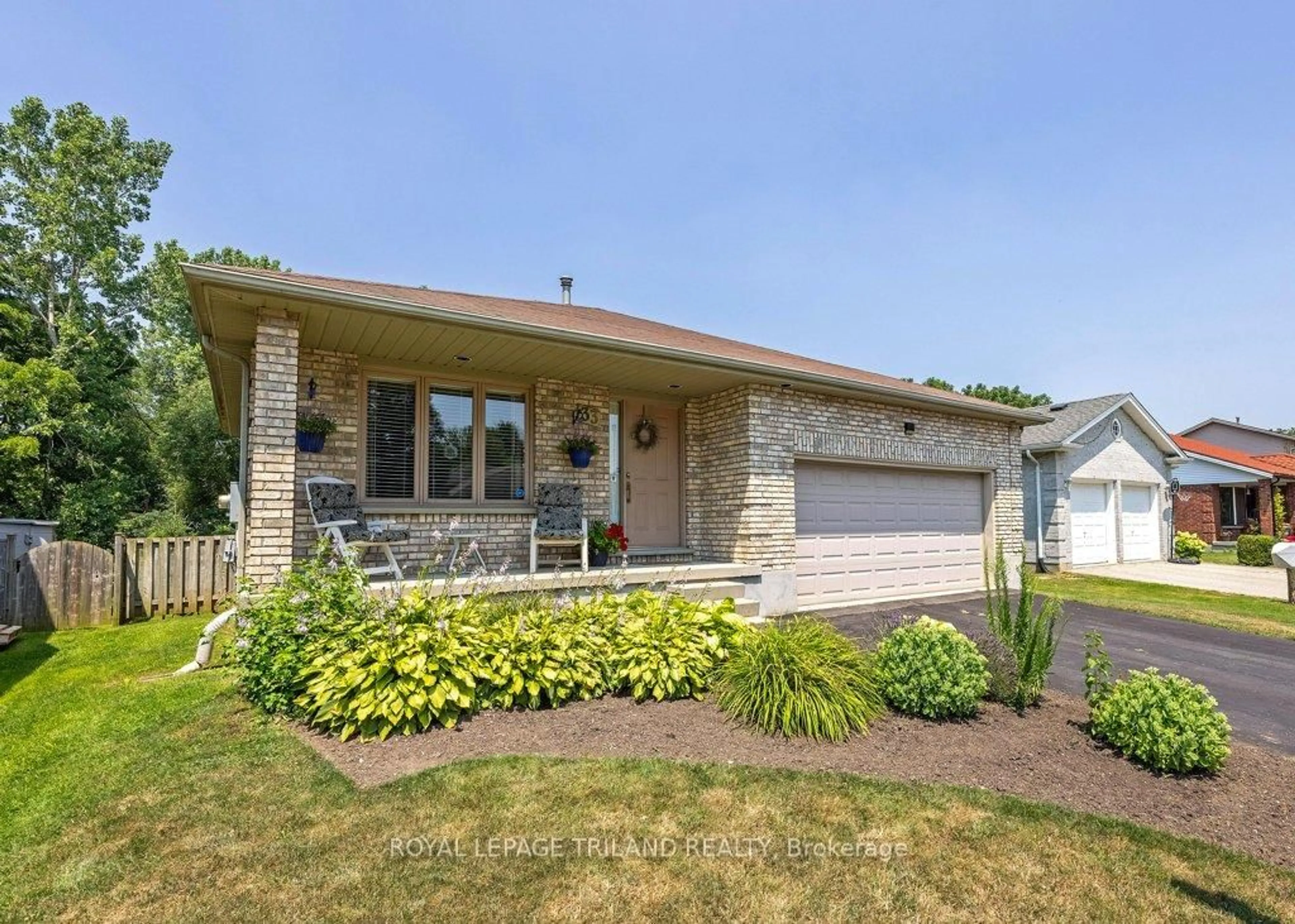 Home with brick exterior material, street for 33 STONEYCREEK Cres, London North Ontario N5X 3X4