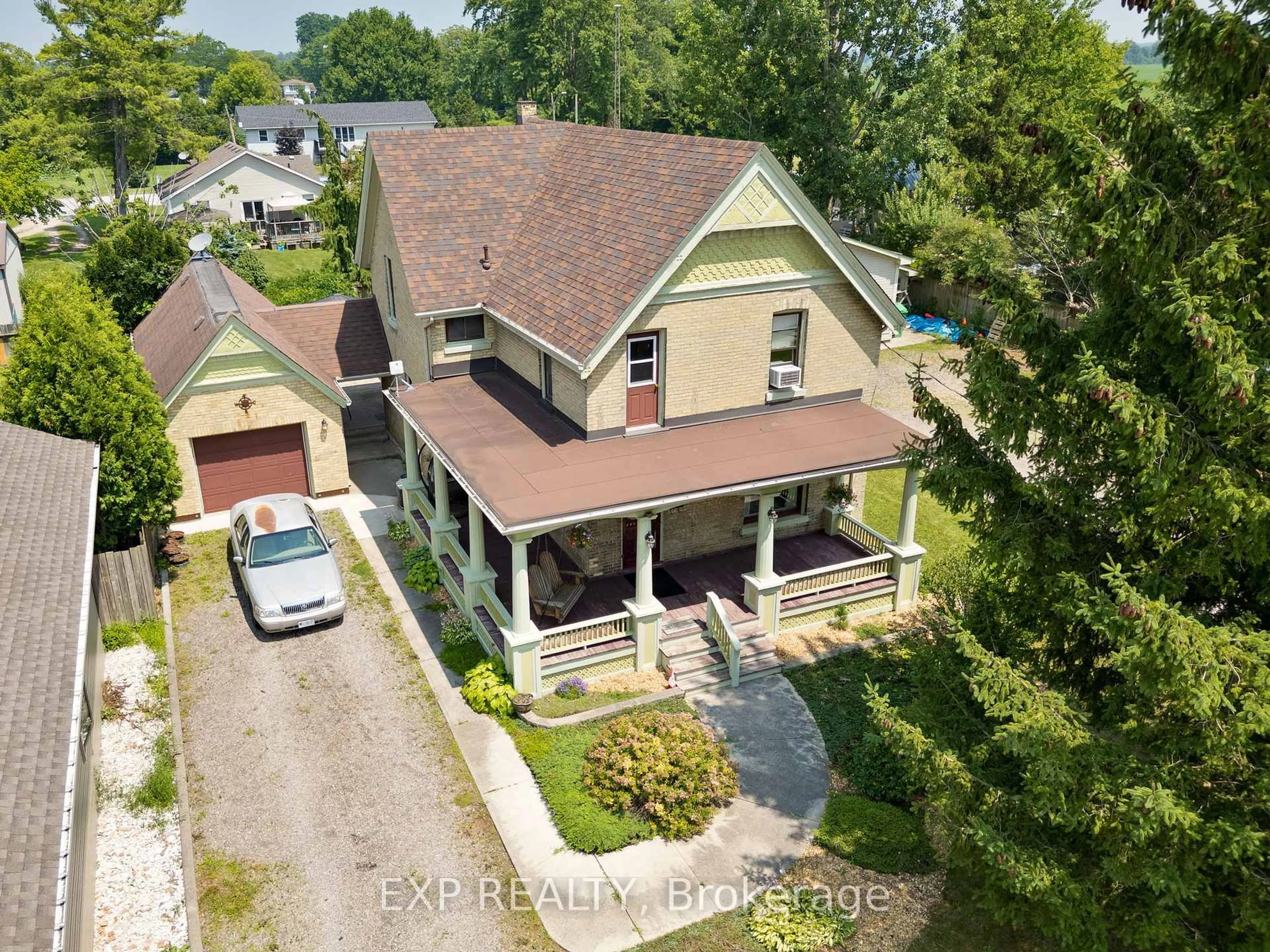 A pic from outside/outdoor area/front of a property/back of a property/a pic from drone, street for 22684 THAMES Rd, Southwest Middlesex Ontario N0L 1A0
