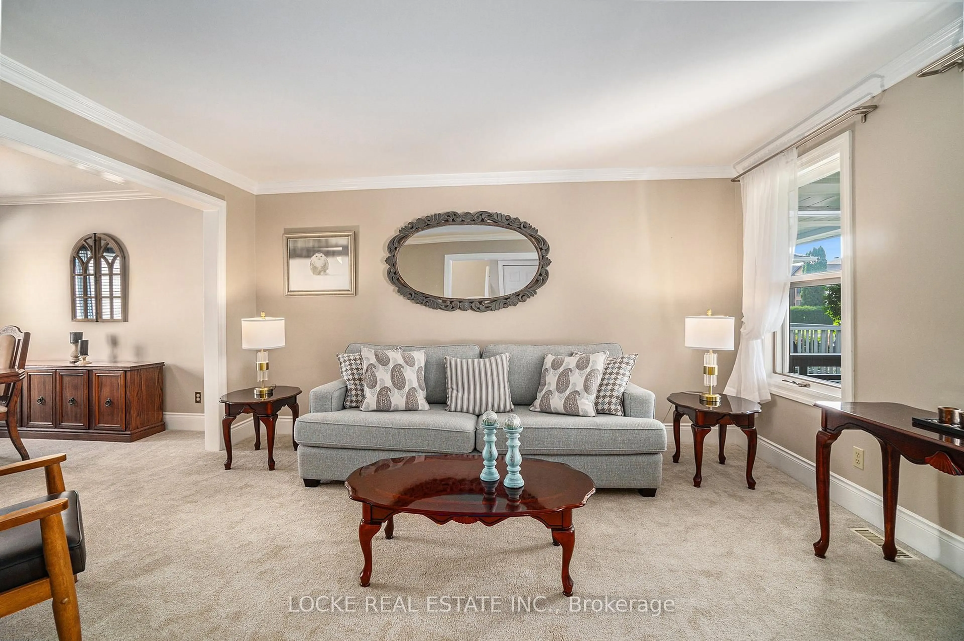Living room with furniture, carpet floor for 694 Morewood Cres, Ottawa Ontario K4A 2P7