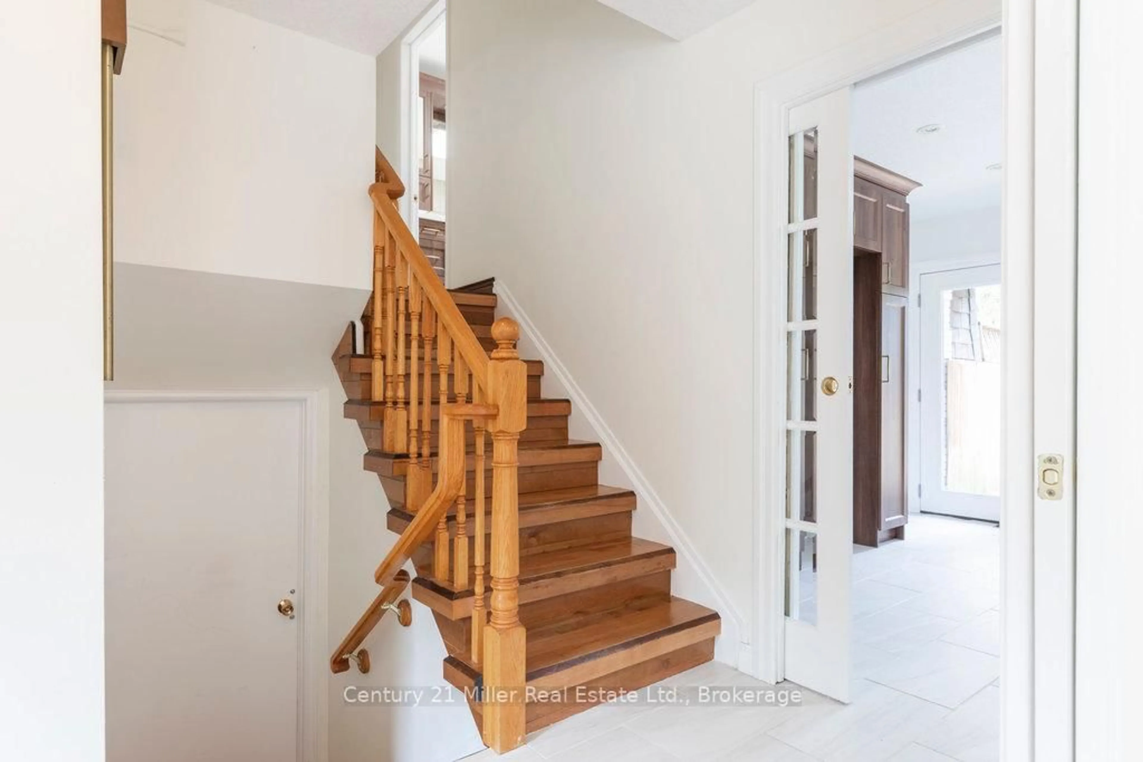 Stairs for 6 Terrace Lane, Guelph Ontario N1G 2Y3