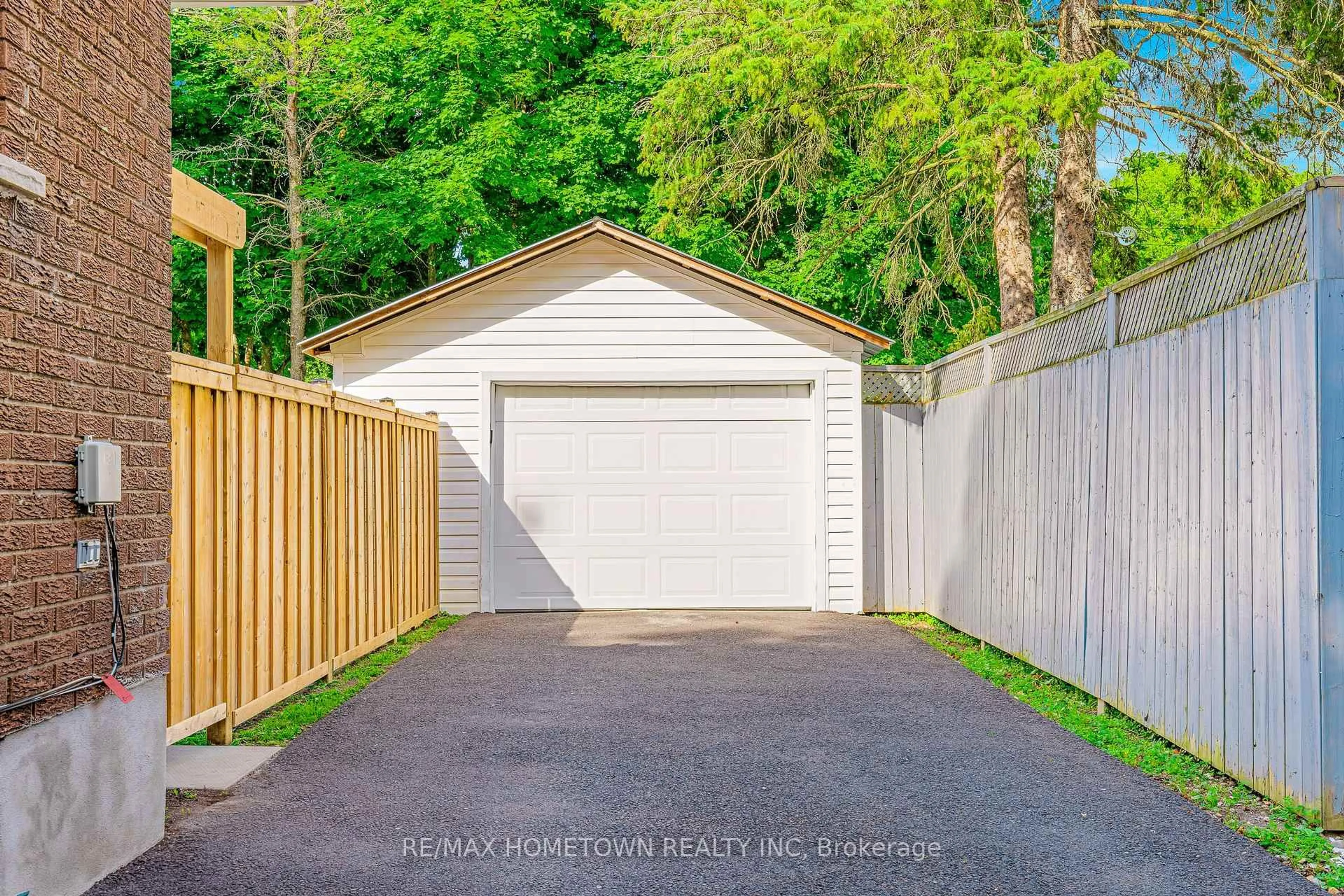 Unknown for 87 Ferguson Dr, Brockville Ontario K6V 4P9