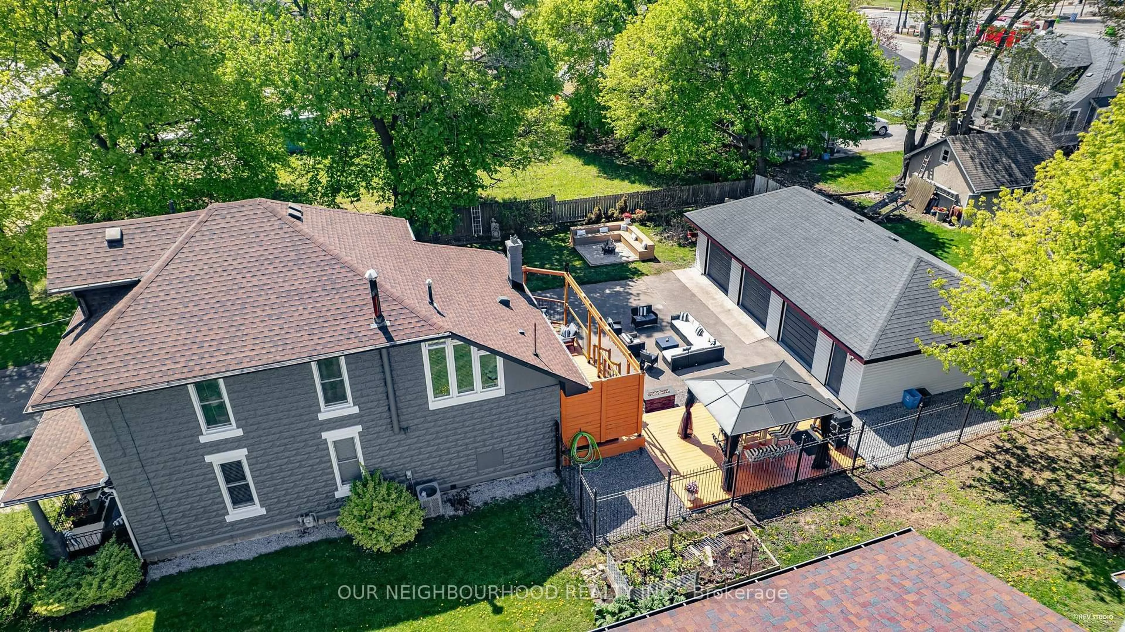 A pic from outside/outdoor area/front of a property/back of a property/a pic from drone, street for 28 Ramey Ave, Port Colborne Ontario L3K 2L3