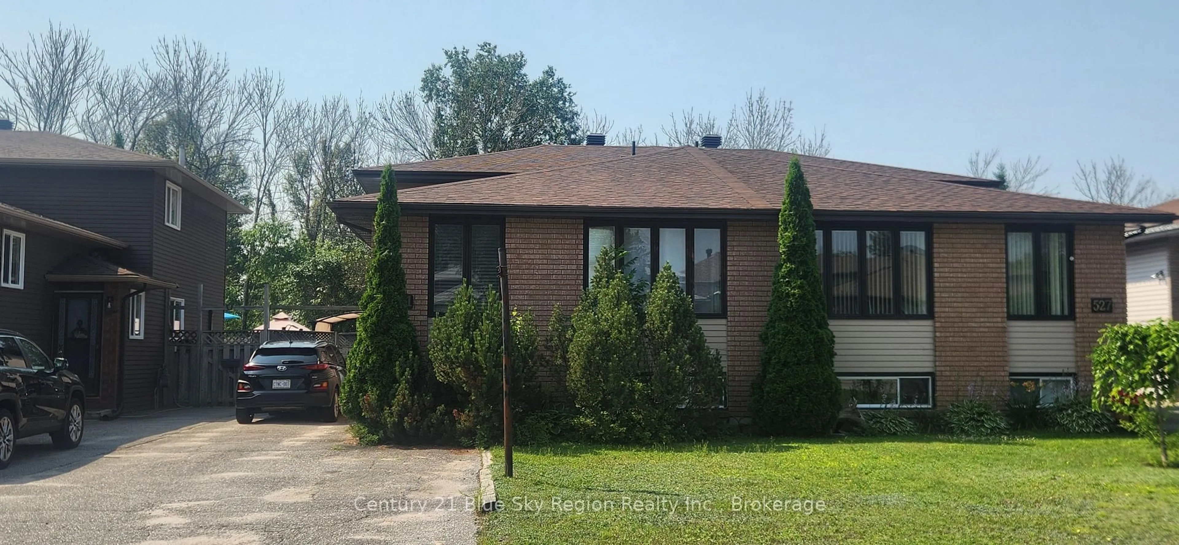 Home with brick exterior material, street for 531 Bromley Ave, North Bay Ontario P1B 9H7