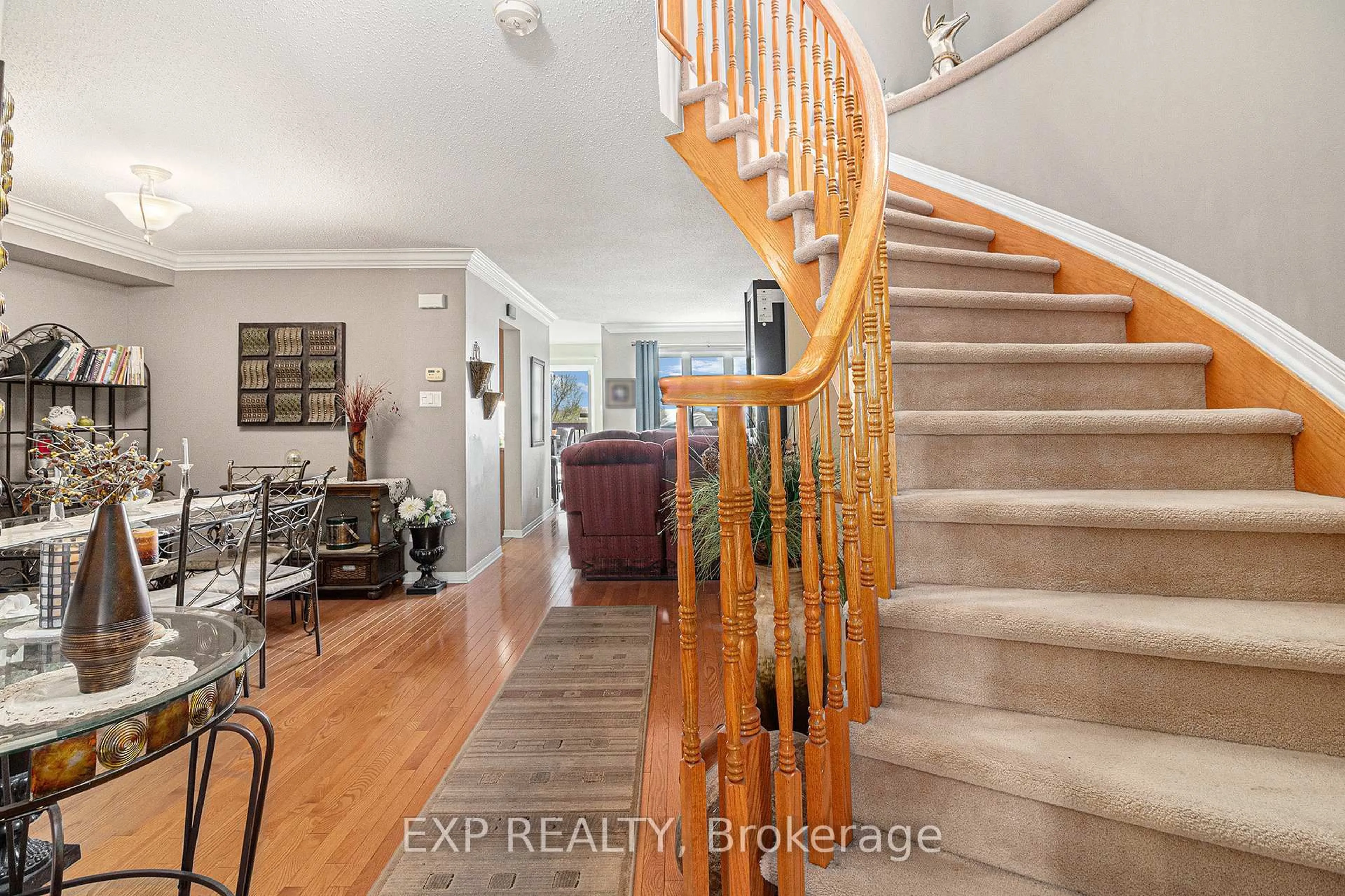 Indoor entryway for 258 Trail Side Circ, Smiths Falls Ontario K4A 5B5