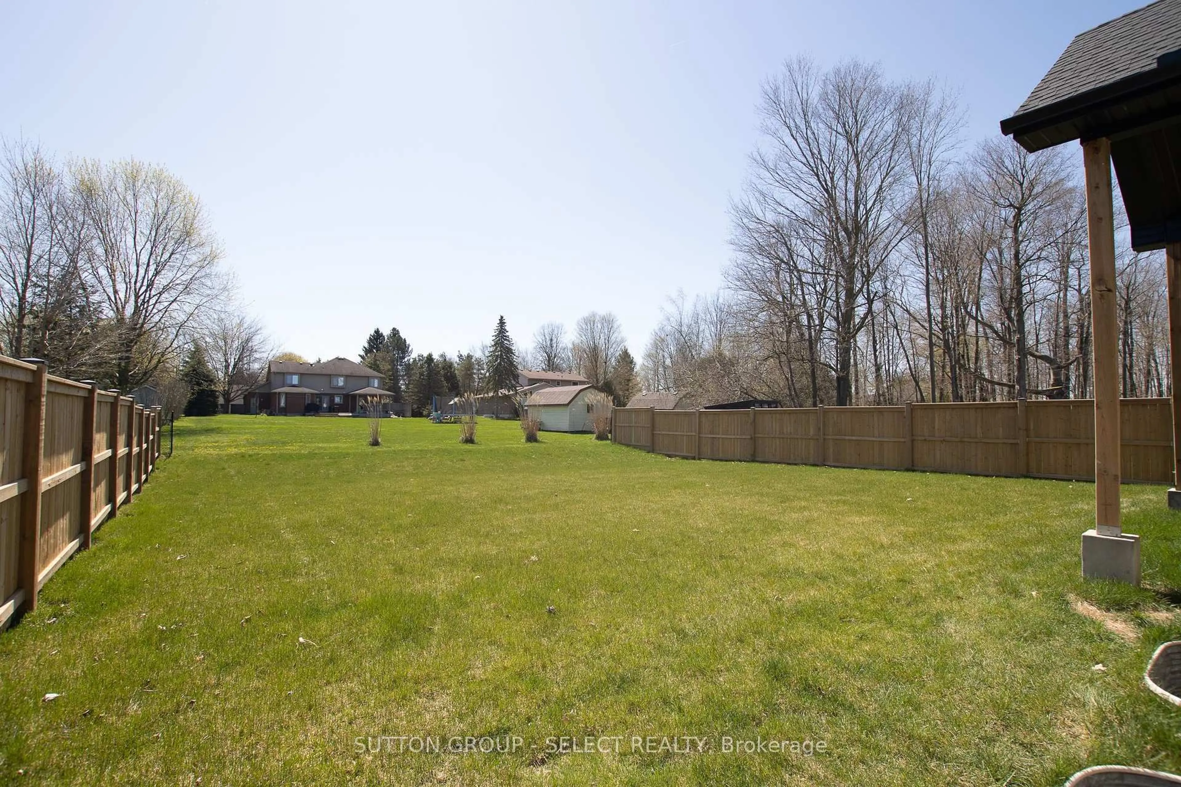 A pic from outside/outdoor area/front of a property/back of a property/a pic from drone, unknown for 99 Optimist Dr, Southwold Ontario N5P 0G4