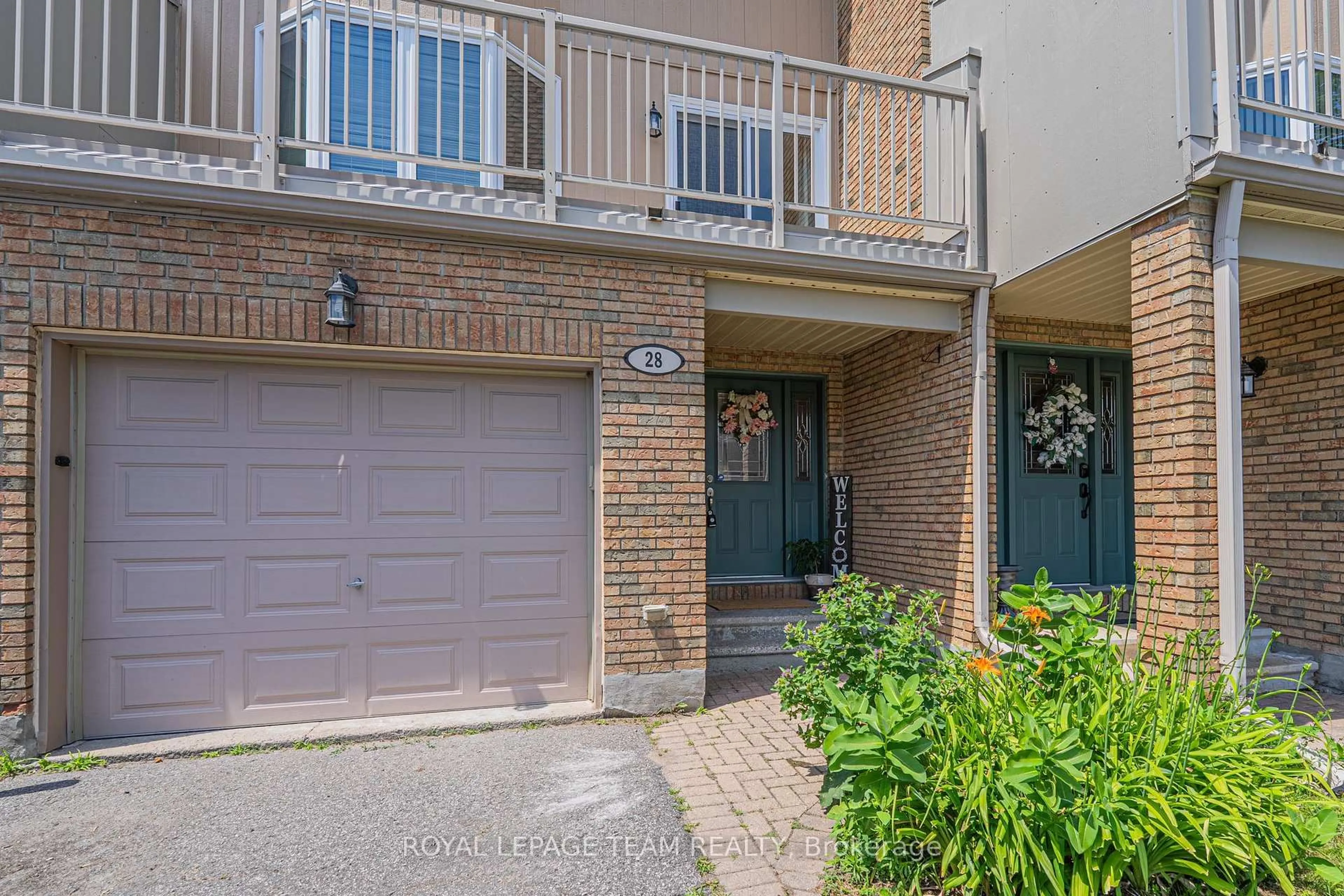 Unknown for 28 HUNTVIEW Private, Ottawa Ontario K1V 0M5