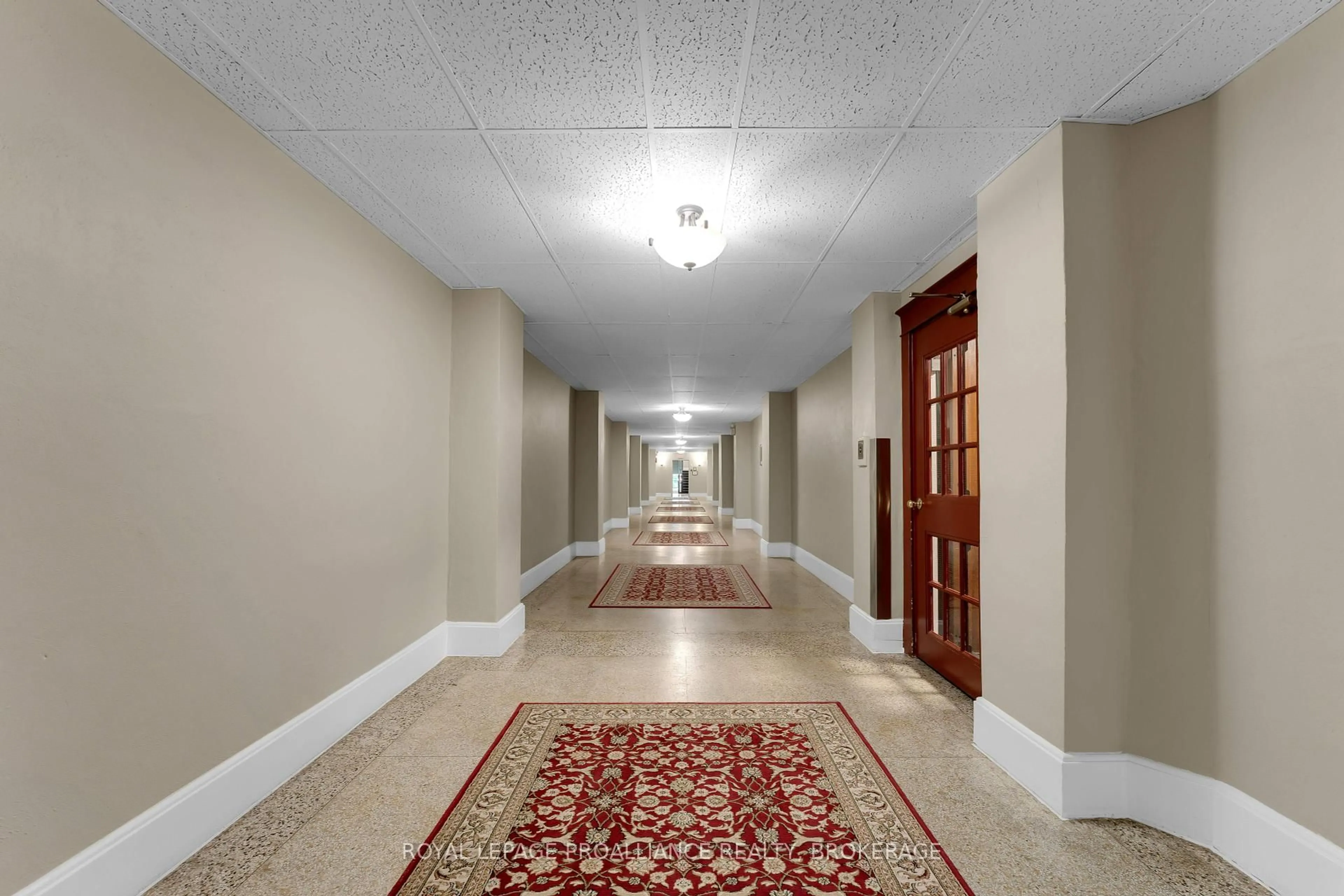 Indoor foyer for 67 Sydenham St #302, Kingston Ontario K7L 3H2