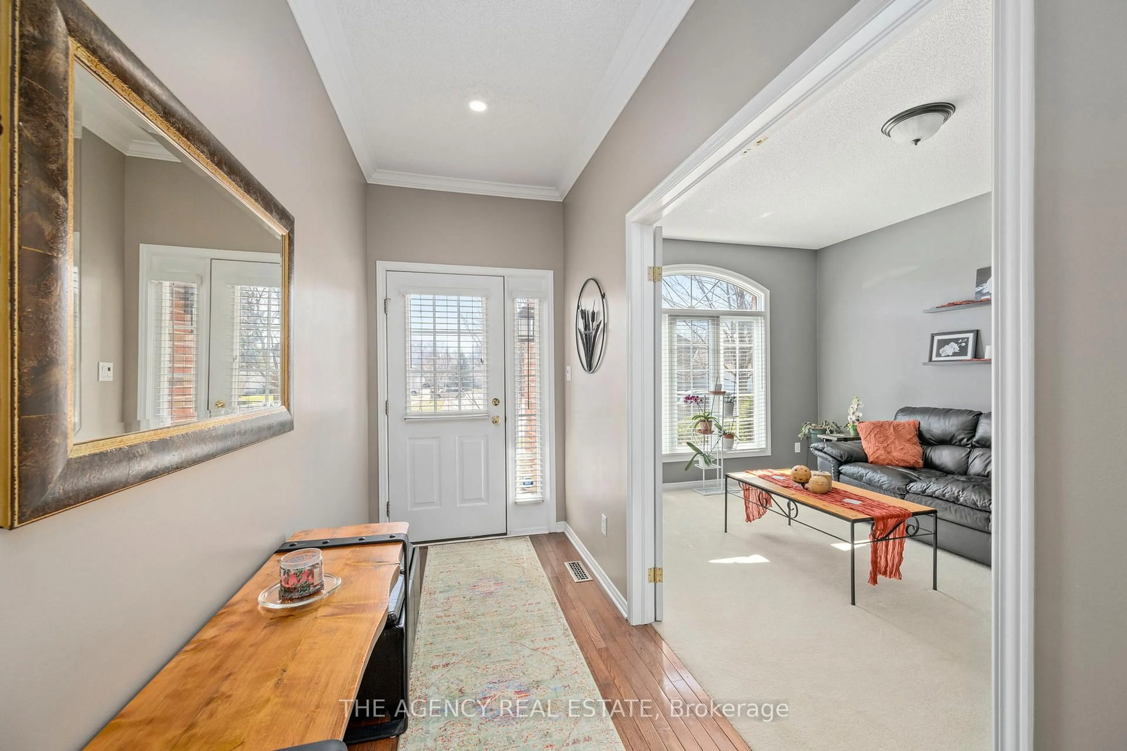 Indoor entryway for 338 Ambleside Dr, London North Ontario N6G 5H9