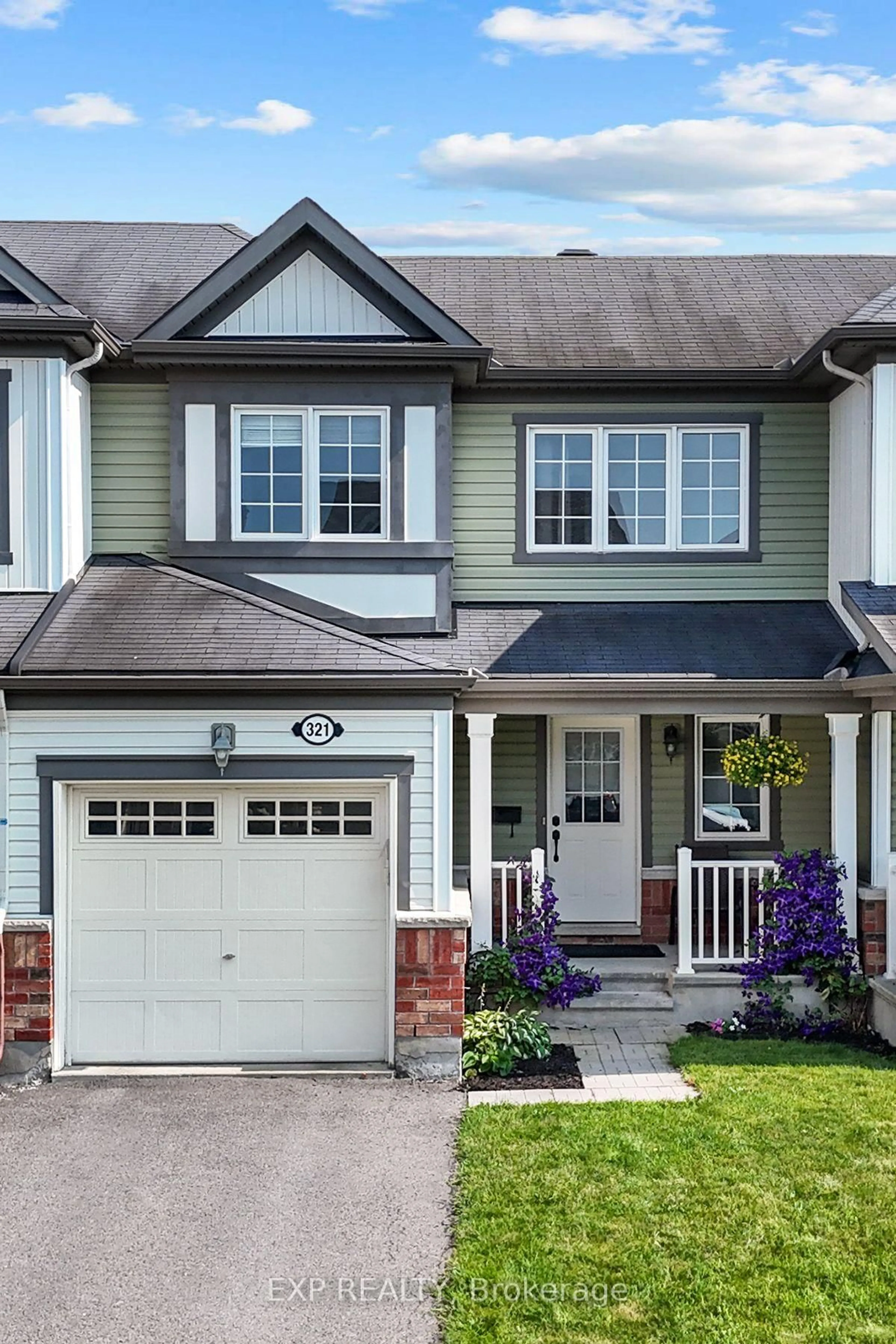 Home with vinyl exterior material, street for 321 Summer Sky St, Ottawa Ontario K4A 0V3