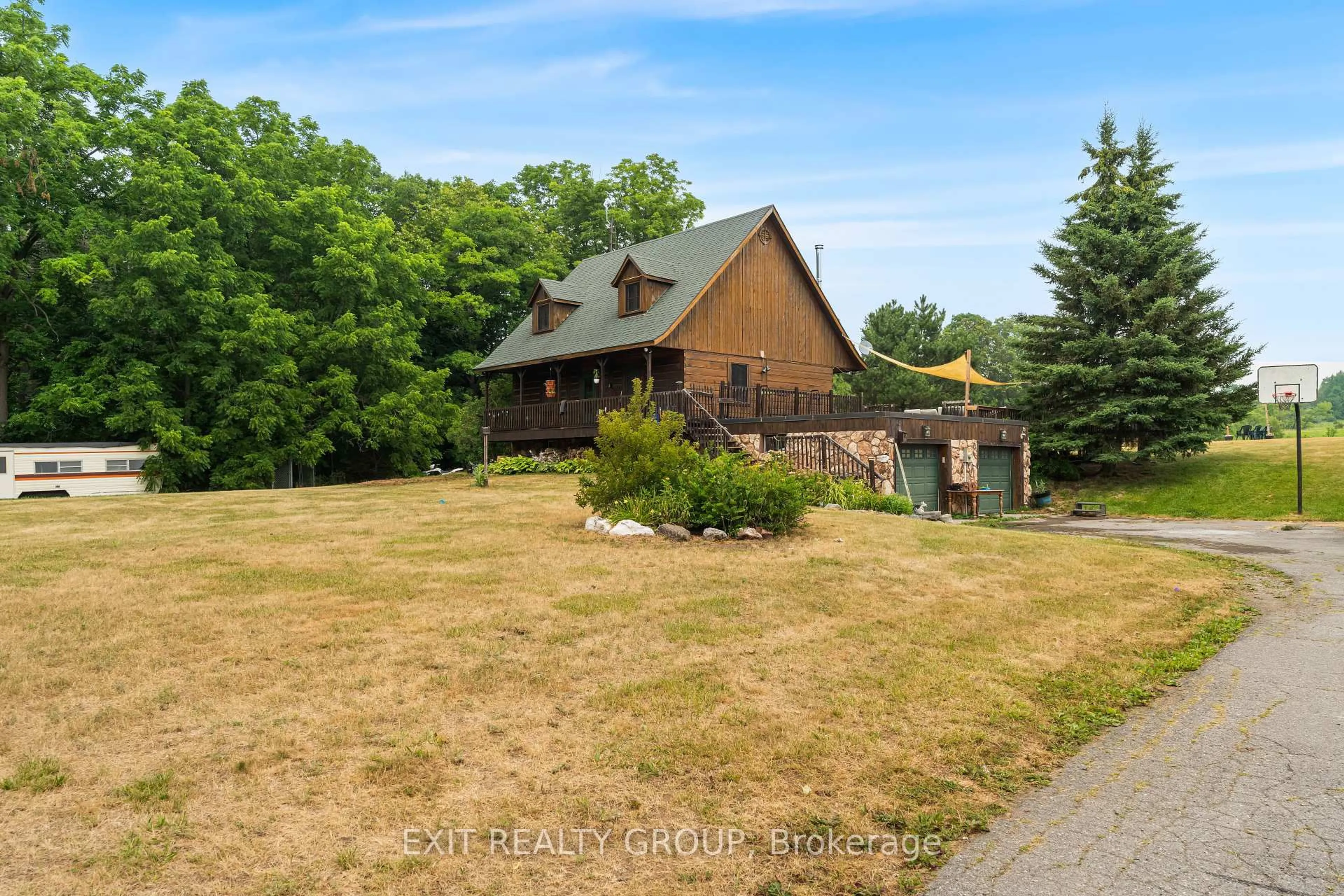 A pic from outside/outdoor area/front of a property/back of a property/a pic from drone, unknown for 190 Golf Course Rd, Stirling Ontario K0K 3E0