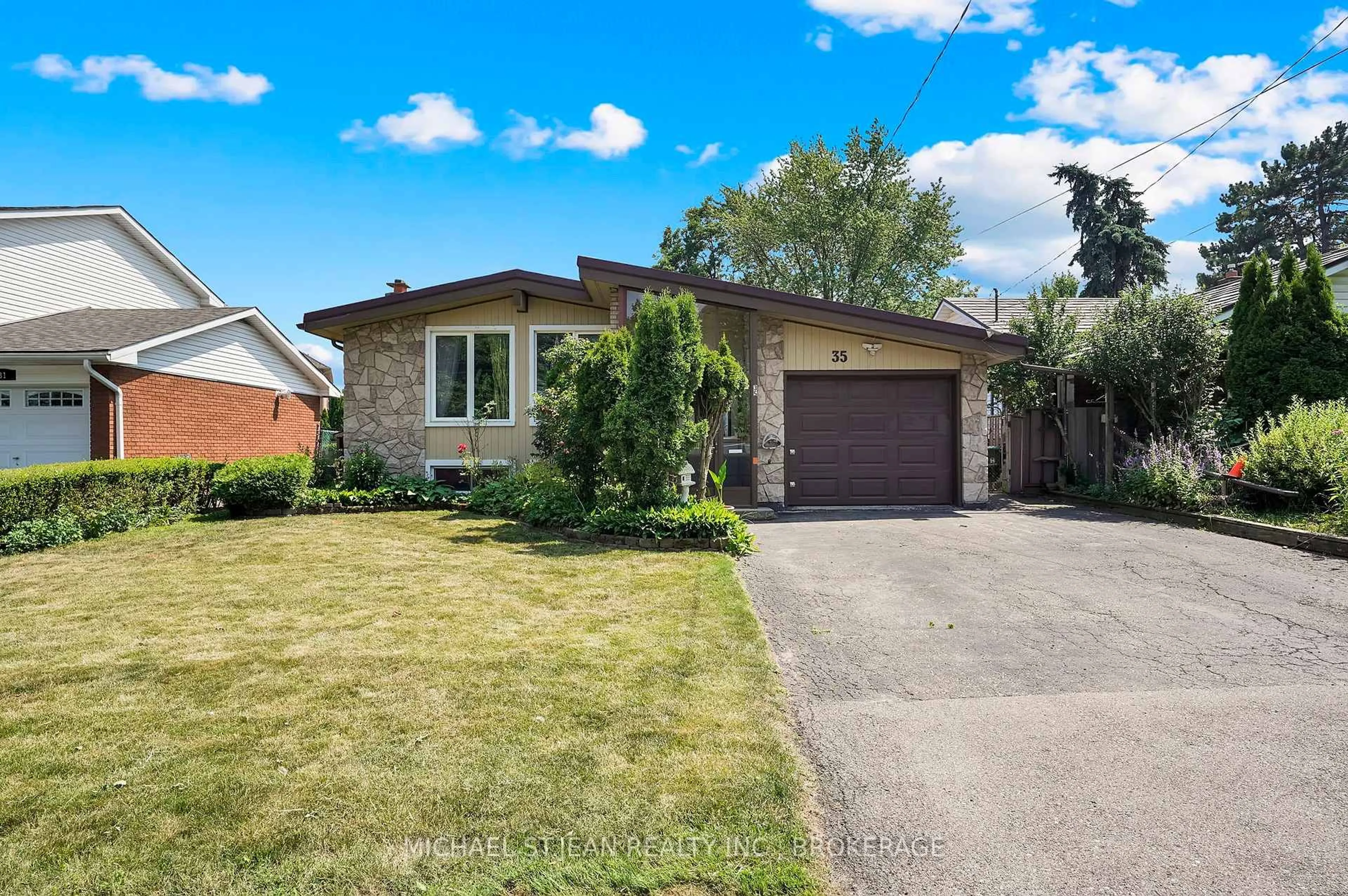 Home with brick exterior material, street for 35 Karen Cres, Hamilton Ontario L9C 5M5