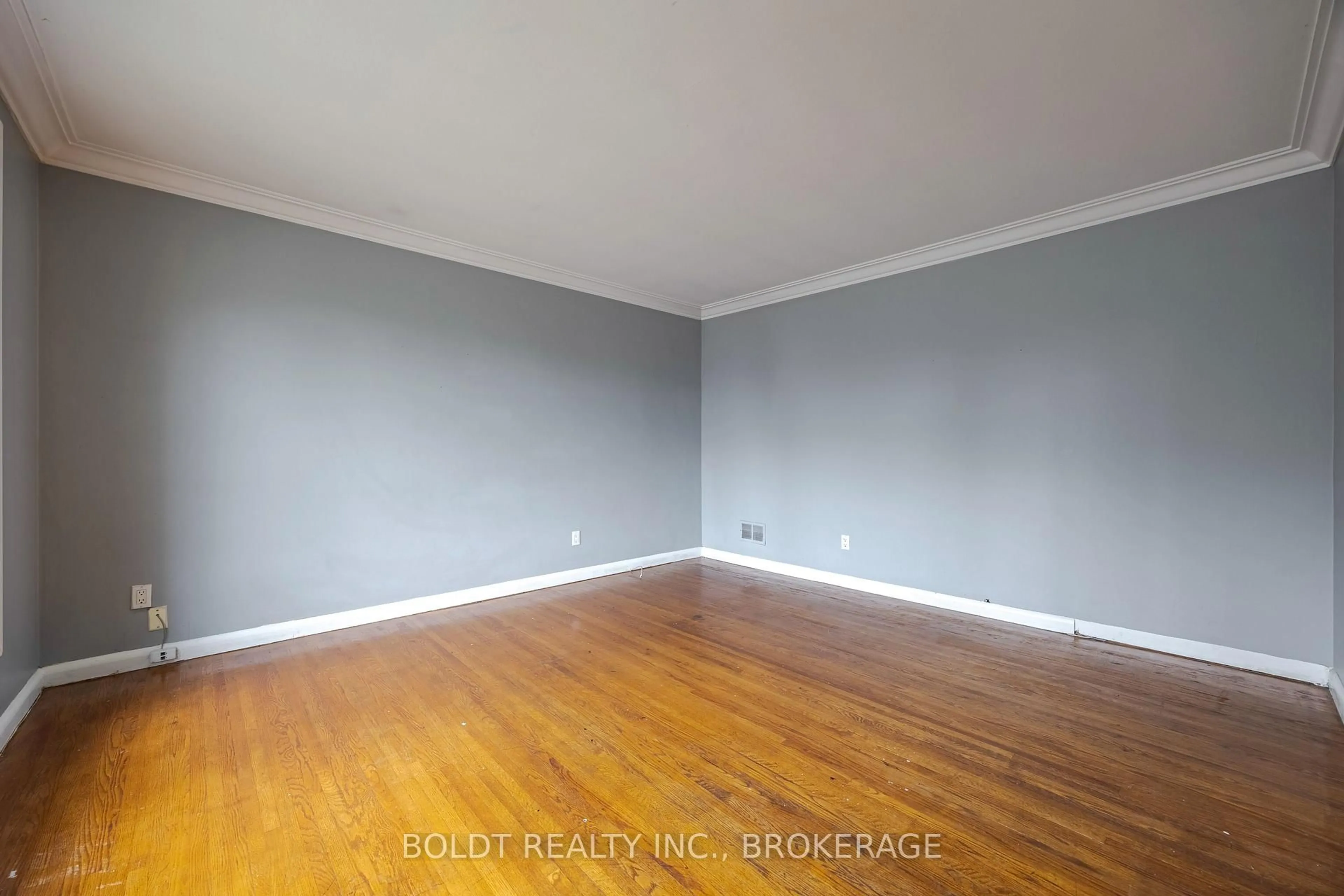 A pic of a room for 25 King St, Thorold Ontario L2V 3T6