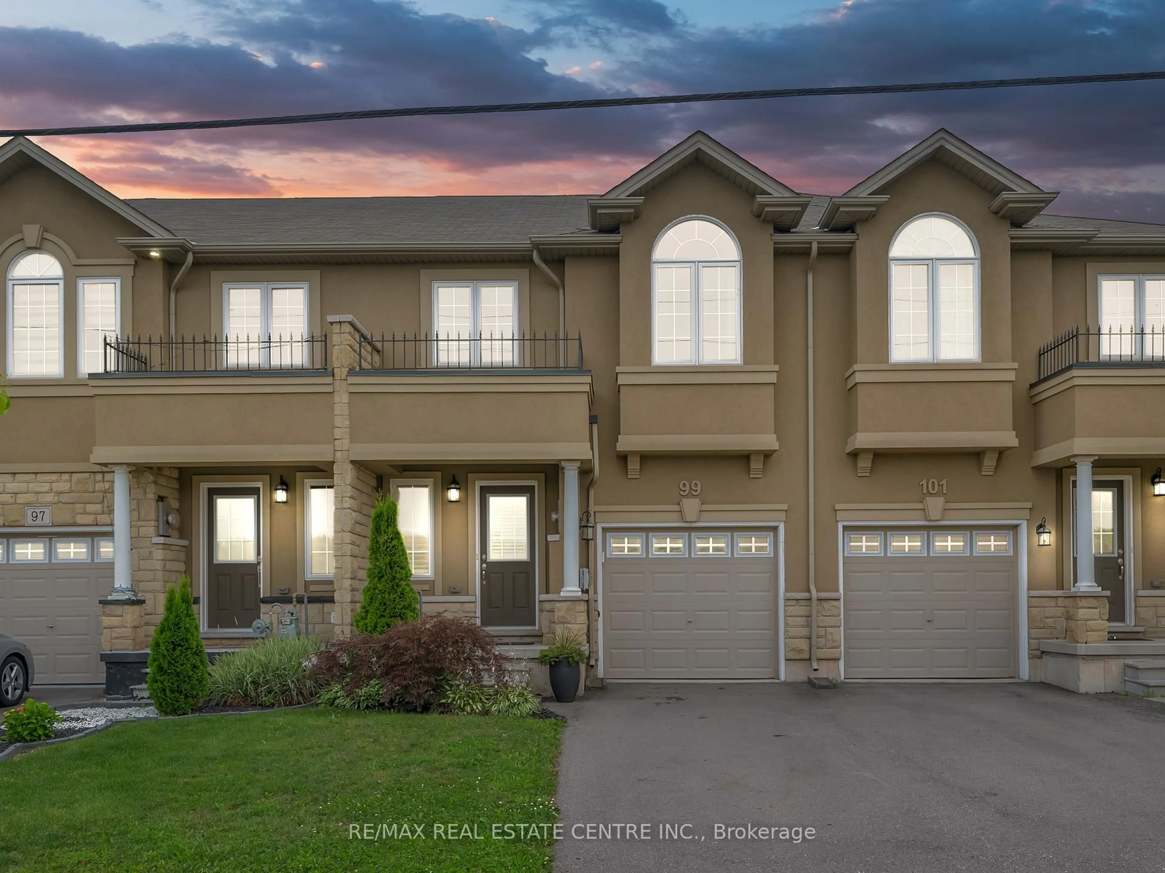 Home with vinyl exterior material, street for 99 Penny Lane, Hamilton Ontario L8J 0E3